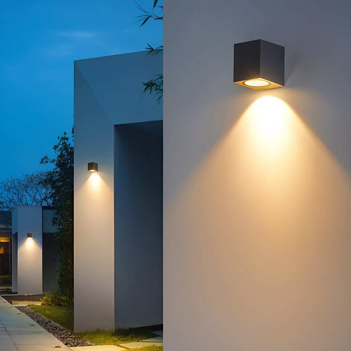 Modern square outdoor wall lamp LED IP65 waterproof up & down lighting black for facade terrace entrance | Sansoti