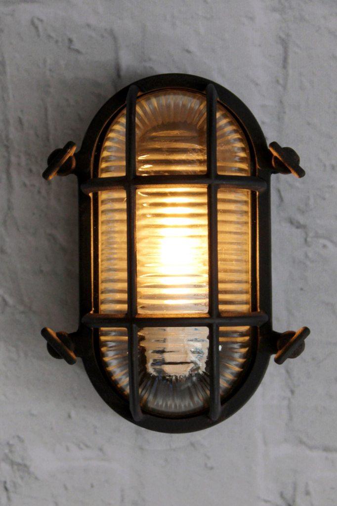 Oval Outdoor Wall Lamp with Protective Cage and Ribbed Glass – Vintage Nautical Design – IP64 Waterproof | Sansoti