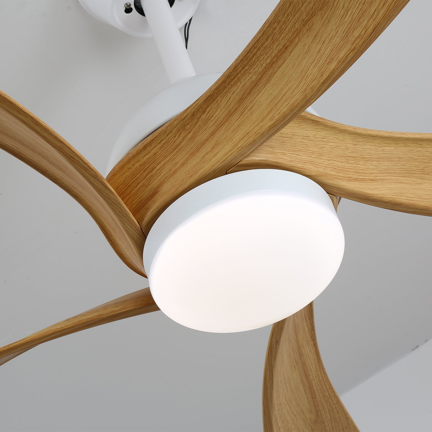 Moderne plafondventilator met geïntegreerde LED-verlichting in hout en metaal | Afstandsbediening 6-snelheden dimbaar voor woonkamer slaapkamer energiezuinig stil design 107cm 132cm | Sansoti