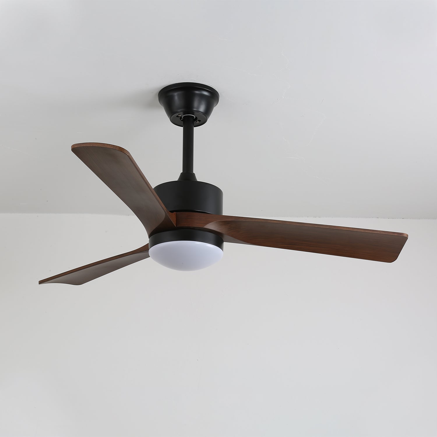 Moderne Plafondventilator met Verlichting 132 cm Donkerbruin Notenhout – Dimbaar 6 Snelheden Stille Motor | Sansoti