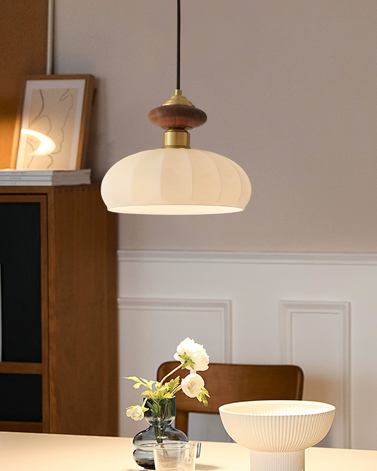 Glazen Hanglamp Bailey met Walnoten Houten Top | Retro Vintage Verlichting Koper Messing | Keukeneiland Eettafel Ontbijthoek | Eetkamer Hanglampen Glas | Skandinavisch Interieur | Sansoti