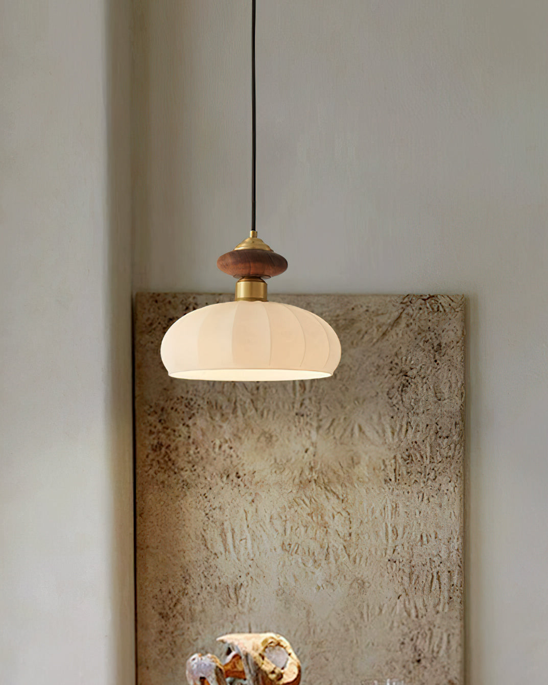 Glazen Hanglamp Bailey met Walnoten Houten Top | Retro Vintage Verlichting Koper Messing | Keukeneiland Eettafel Ontbijthoek | Eetkamer Hanglampen Glas | Skandinavisch Interieur | Sansoti