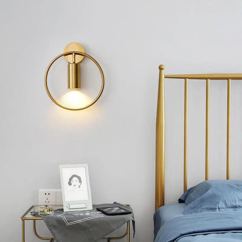 Moderne Wandlamp met Verstelbare Lampenkap – Zwart & Goud | Sansoti