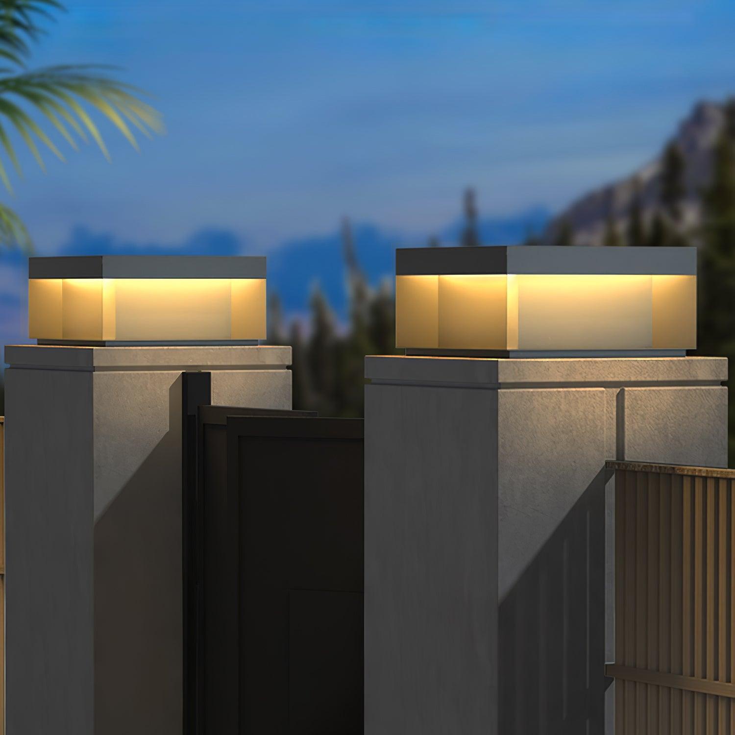 Buiten Tuinlamp Vierkant — Waterdicht IP65 Sokkel Verlichting Zwart Metaal & Matglas — 20×20×10 cm / 30×30×15 cm / 40×40×20 cm / 50×50×35 cm — Solarpaneel of Netaansluiting — 3000K/4000K/6000K — Oprit, Terras, Pad & Hek | Sansoti