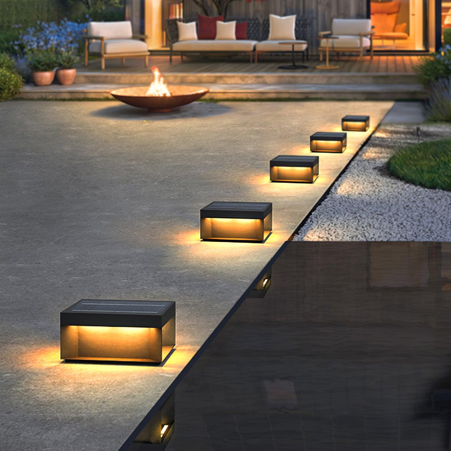 Buiten Tuinlamp Vierkant — Waterdicht IP65 Sokkel Verlichting Zwart Metaal & Matglas — 20×20×10 cm / 30×30×15 cm / 40×40×20 cm / 50×50×35 cm — Solarpaneel of Netaansluiting — 3000K/4000K/6000K — Oprit, Terras, Pad & Hek | Sansoti