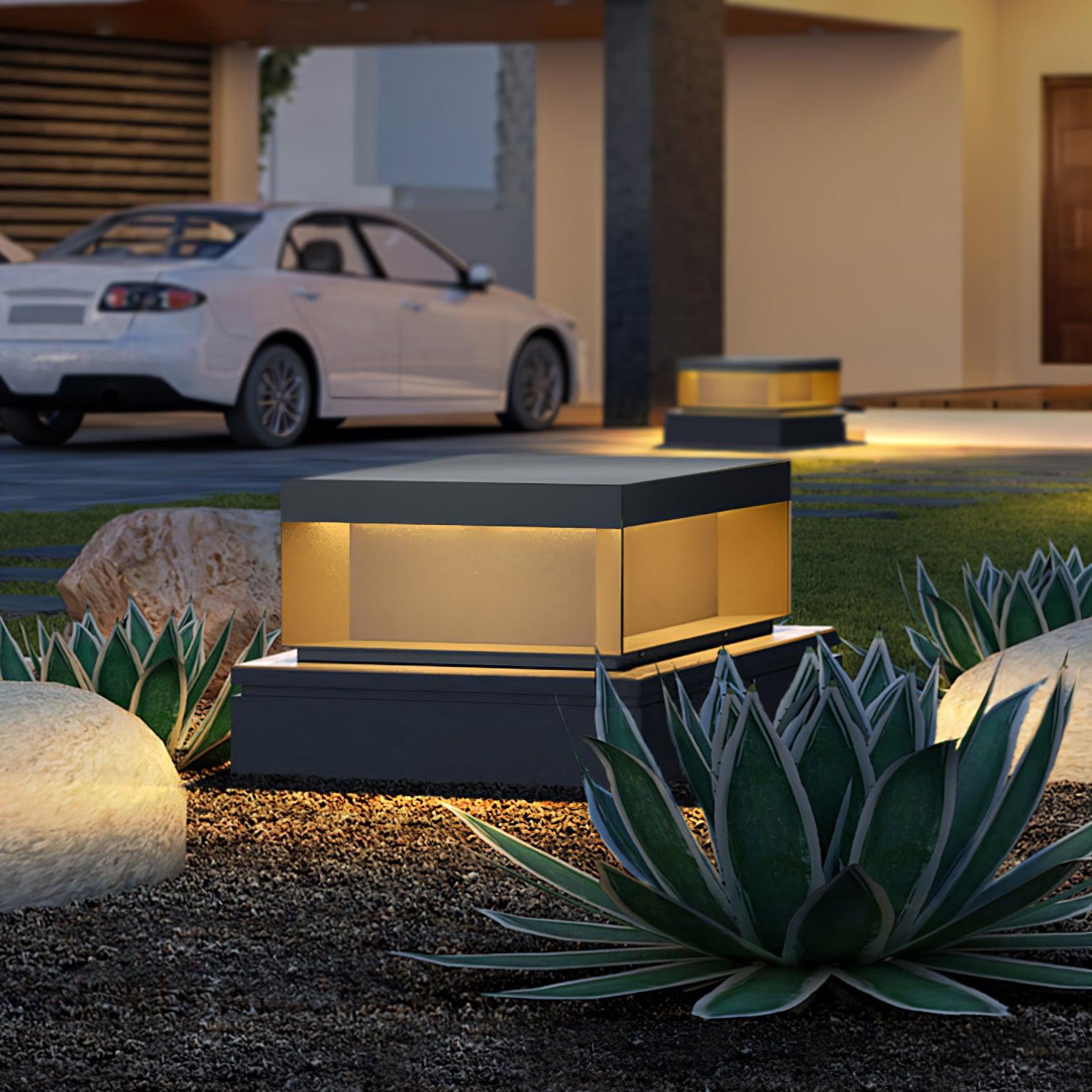 Buiten Tuinlamp Vierkant — Waterdicht IP65 Sokkel Verlichting Zwart Metaal & Matglas — 20×20×10 cm / 30×30×15 cm / 40×40×20 cm / 50×50×35 cm — Solarpaneel of Netaansluiting — 3000K/4000K/6000K — Oprit, Terras, Pad & Hek | Sansoti