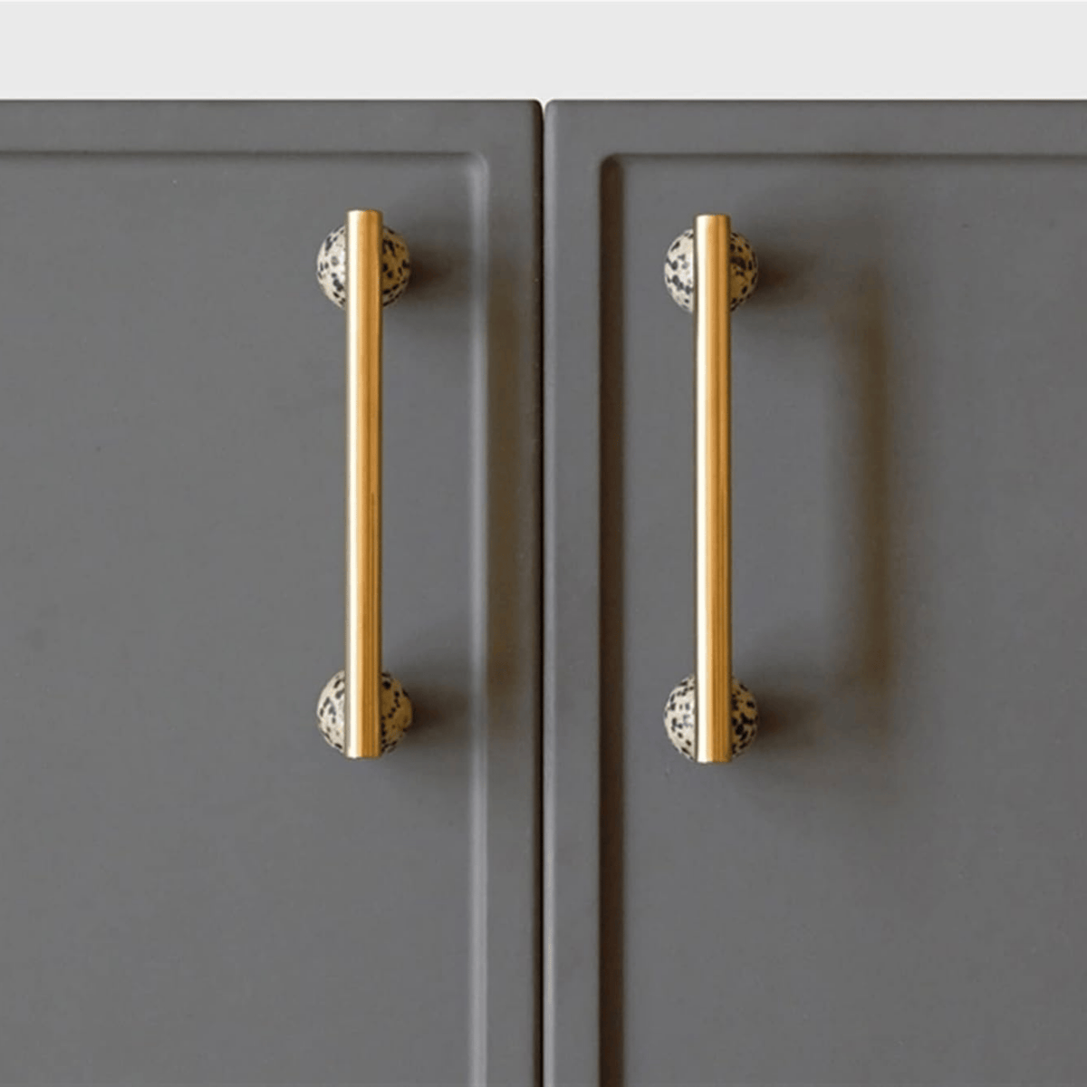 Möbelgriff aus Marmor mit Messing für Schränke, Schubladen und Weinschränke, skandinavisches Design, Küchenschrank-Türknauf | Sansoti