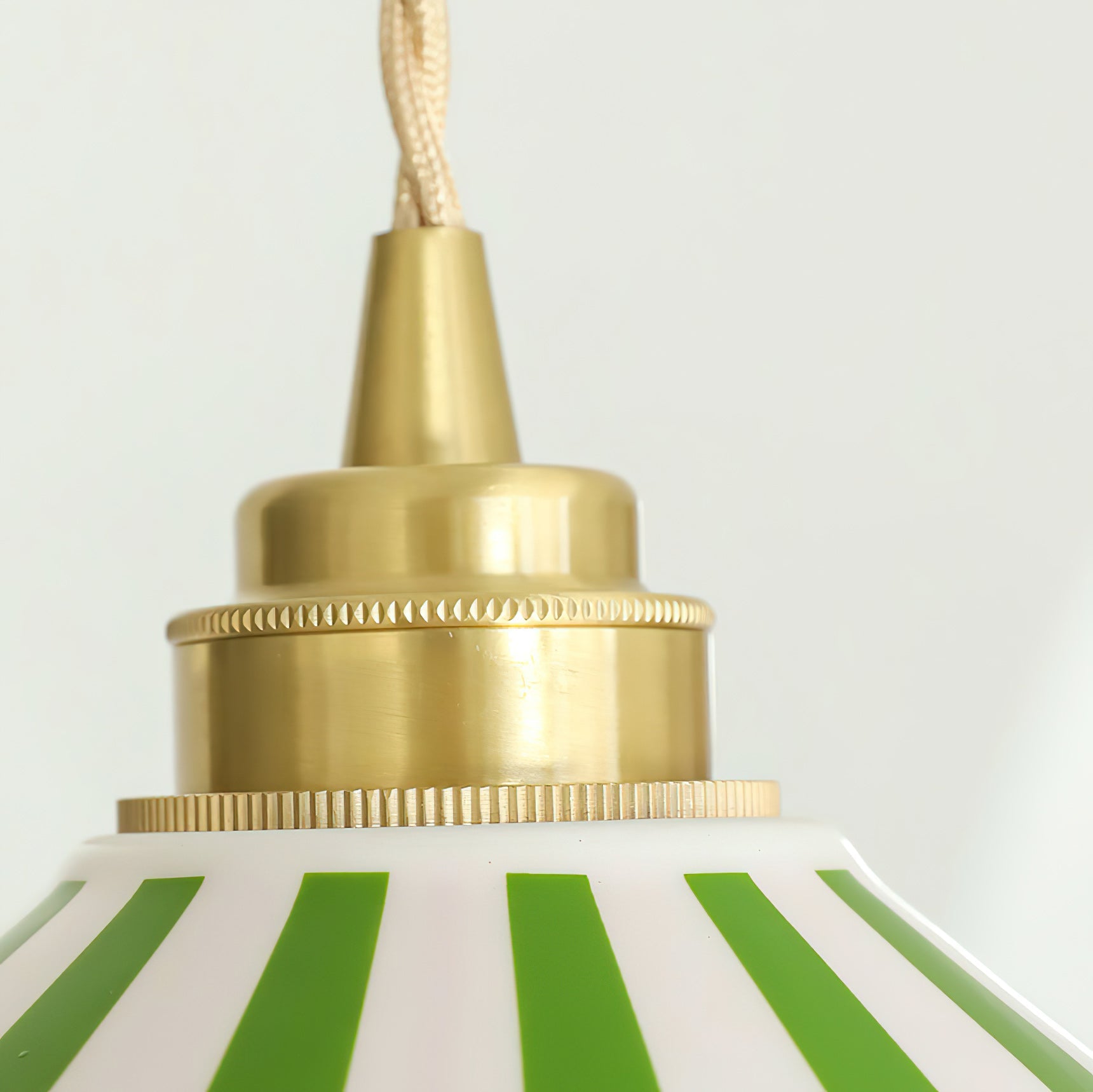Gestreepte Glazen Hanglamp met Messing Fitting – Dopamine Kleuren Hangende Verlichting voor Keuken Eetkamer | Sansoti