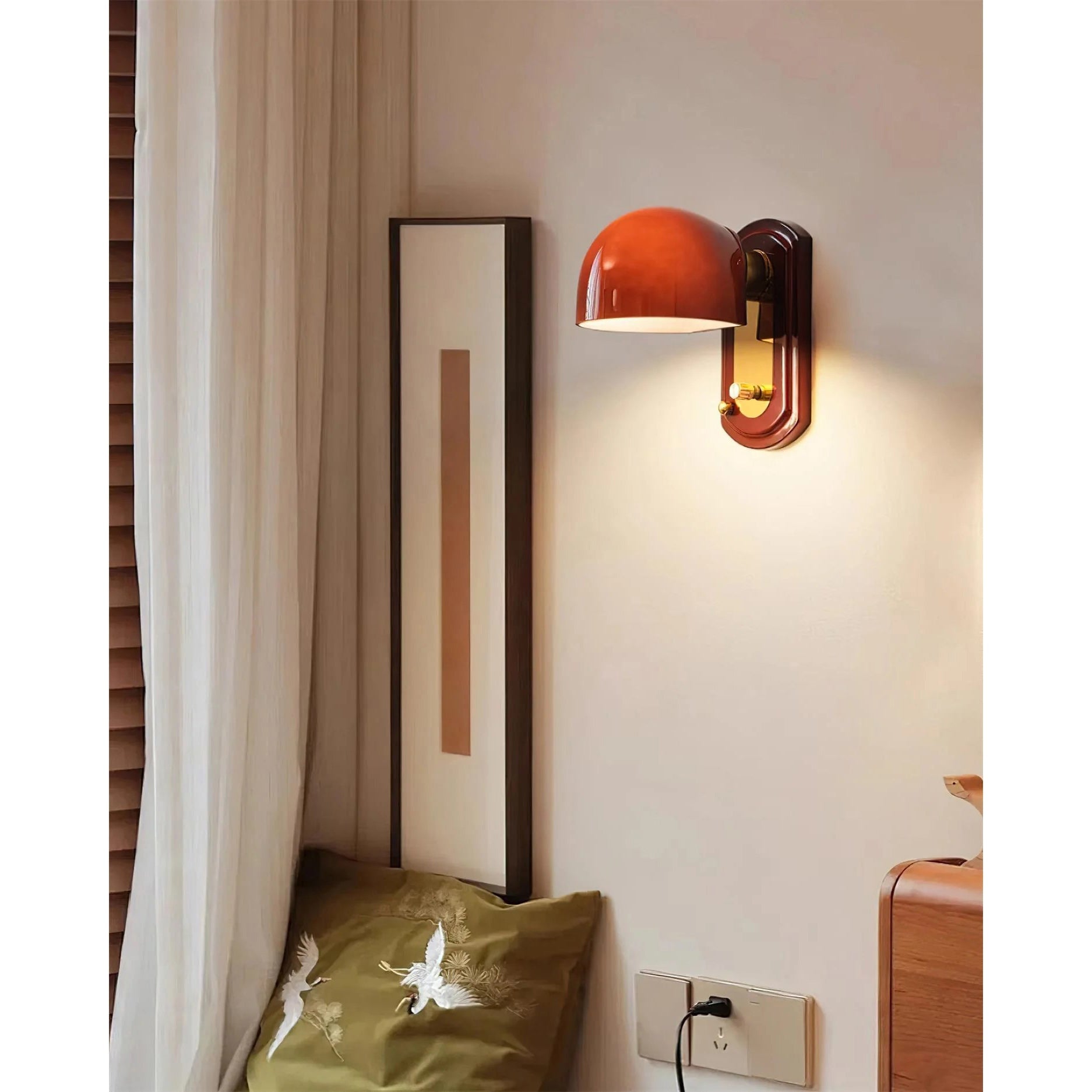 Vintage Wandlamp met Rode Glazen Kap — Sfeervolle Retro Verlichting voor Woonkamer & Eetkamer | Sansoti