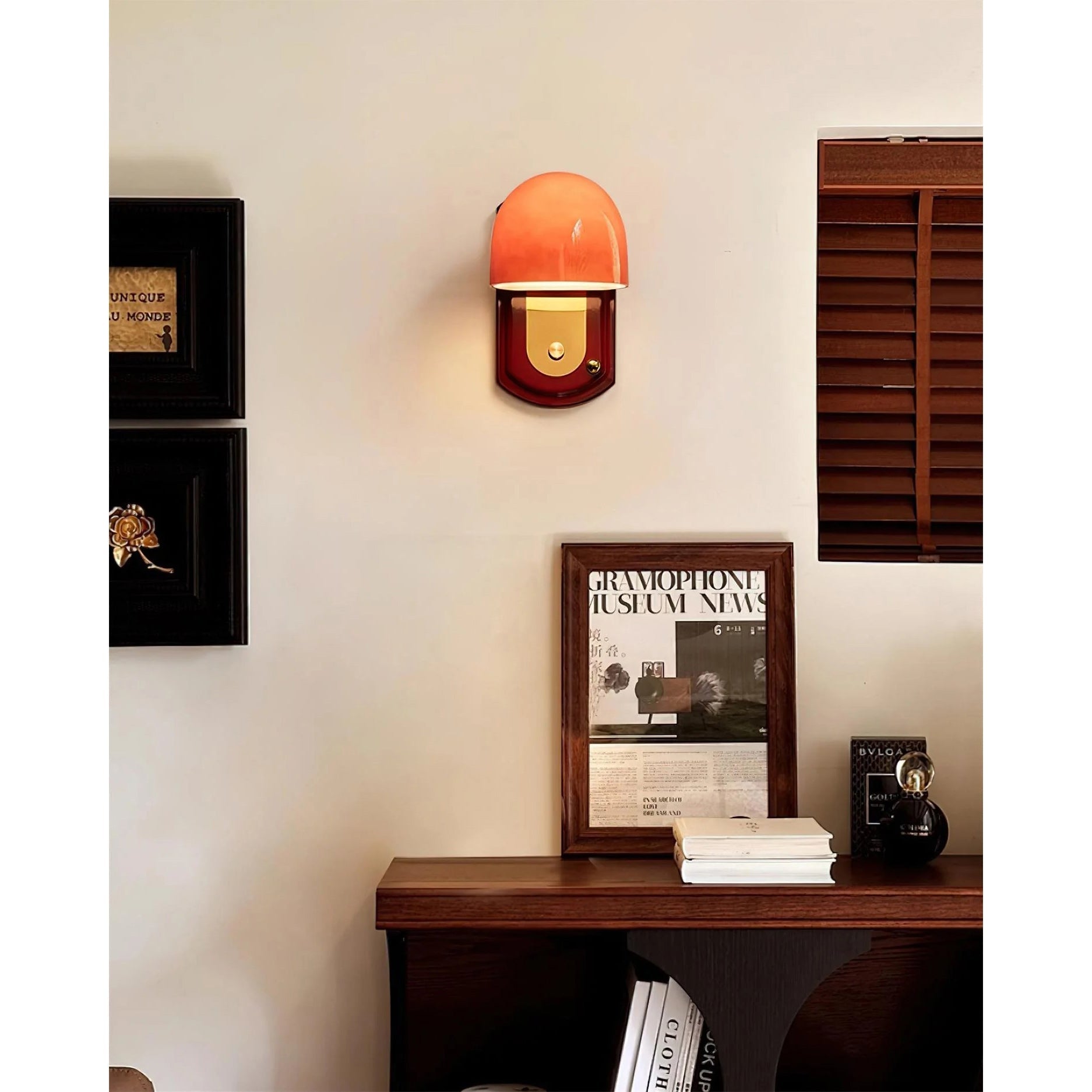 Vintage Wandlamp met Rode Glazen Kap — Sfeervolle Retro Verlichting voor Woonkamer & Eetkamer | Sansoti