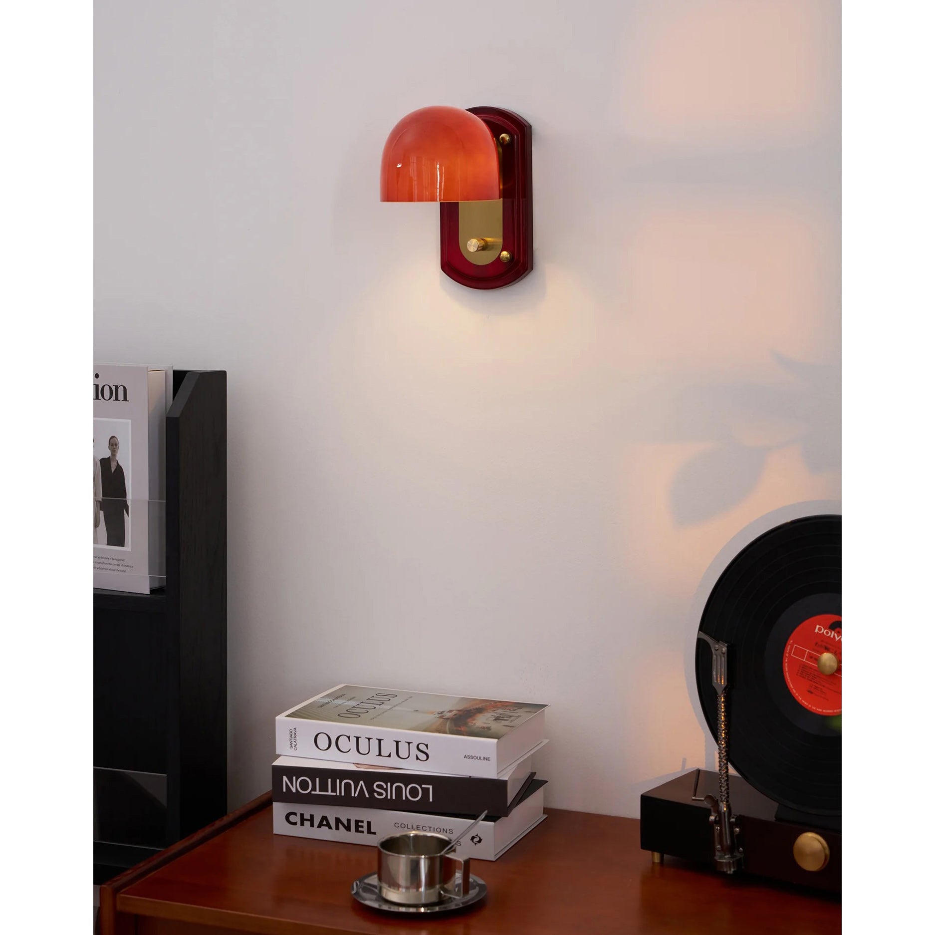 Vintage Wandlamp met Rode Glazen Kap — Sfeervolle Retro Verlichting voor Woonkamer & Eetkamer | Sansoti