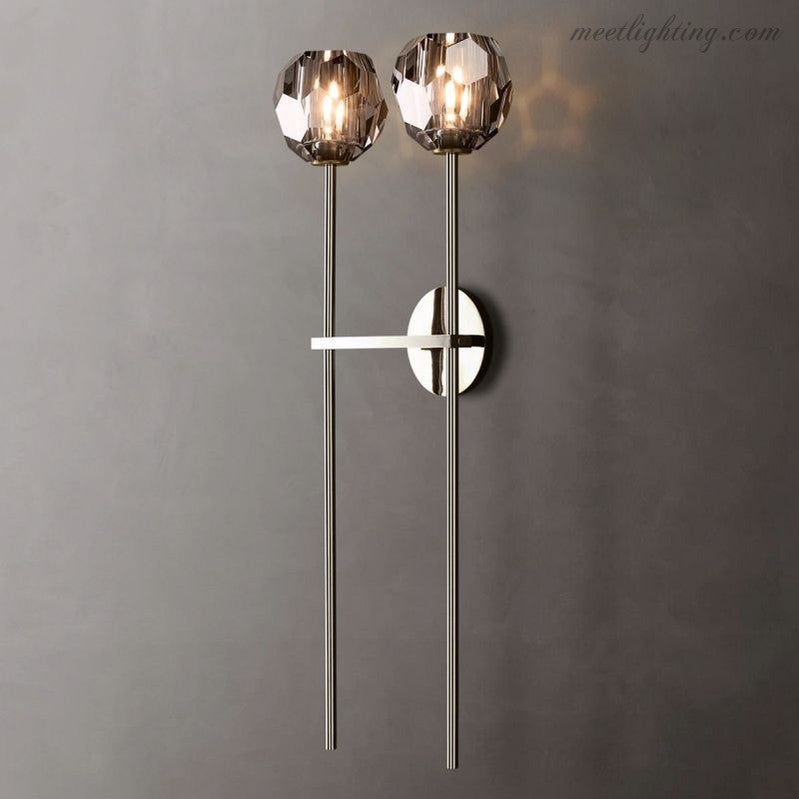 Double applique murale avec boules en verre cristal, laiton, hauteur de 71 cm, verre taillé à la main, éclairage luxueux et moderne pour le salon | Sansoti