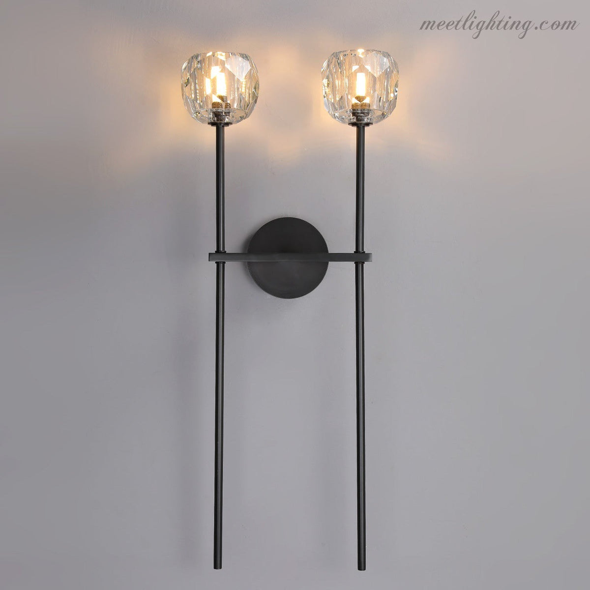 Double applique murale avec boules en verre cristal, laiton, hauteur de 71 cm, verre taillé à la main, éclairage luxueux et moderne pour le salon | Sansoti