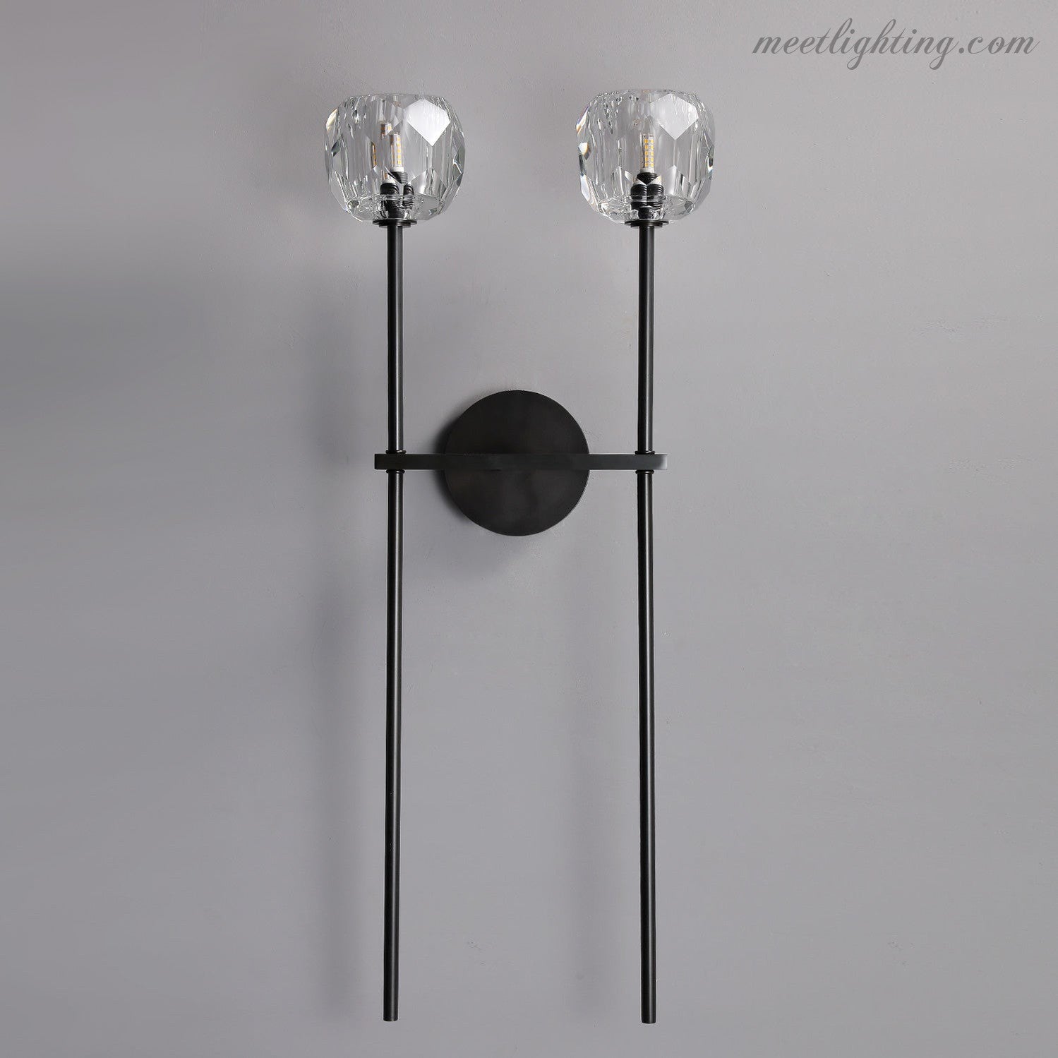 Double applique murale avec boules en verre cristal, laiton, hauteur de 71 cm, verre taillé à la main, éclairage luxueux et moderne pour le salon | Sansoti