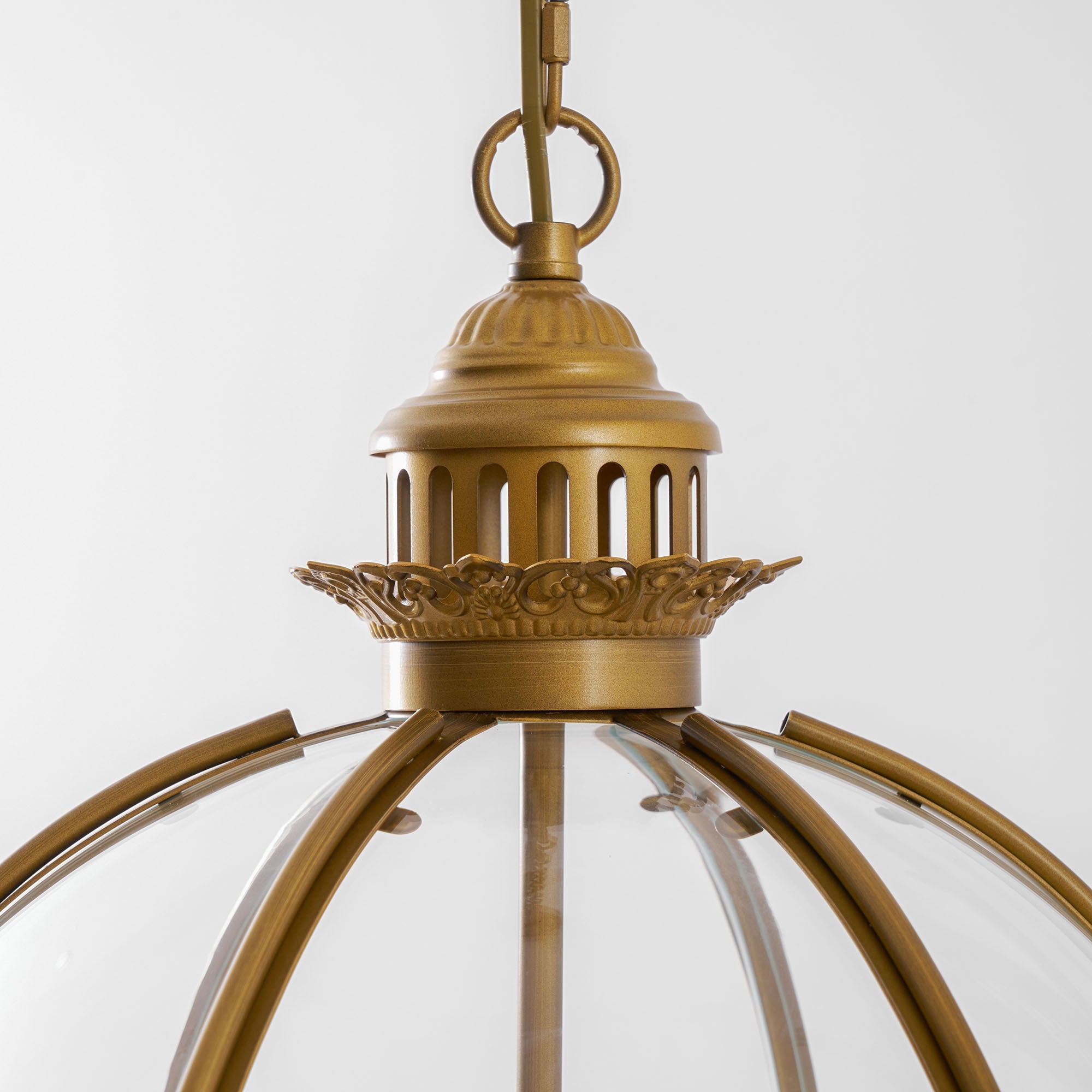 Suspension Baroque Avec Abat-Jours En Verre Et Finition Dorée – Lustre Design Luxe 3 Lumières | Restfield