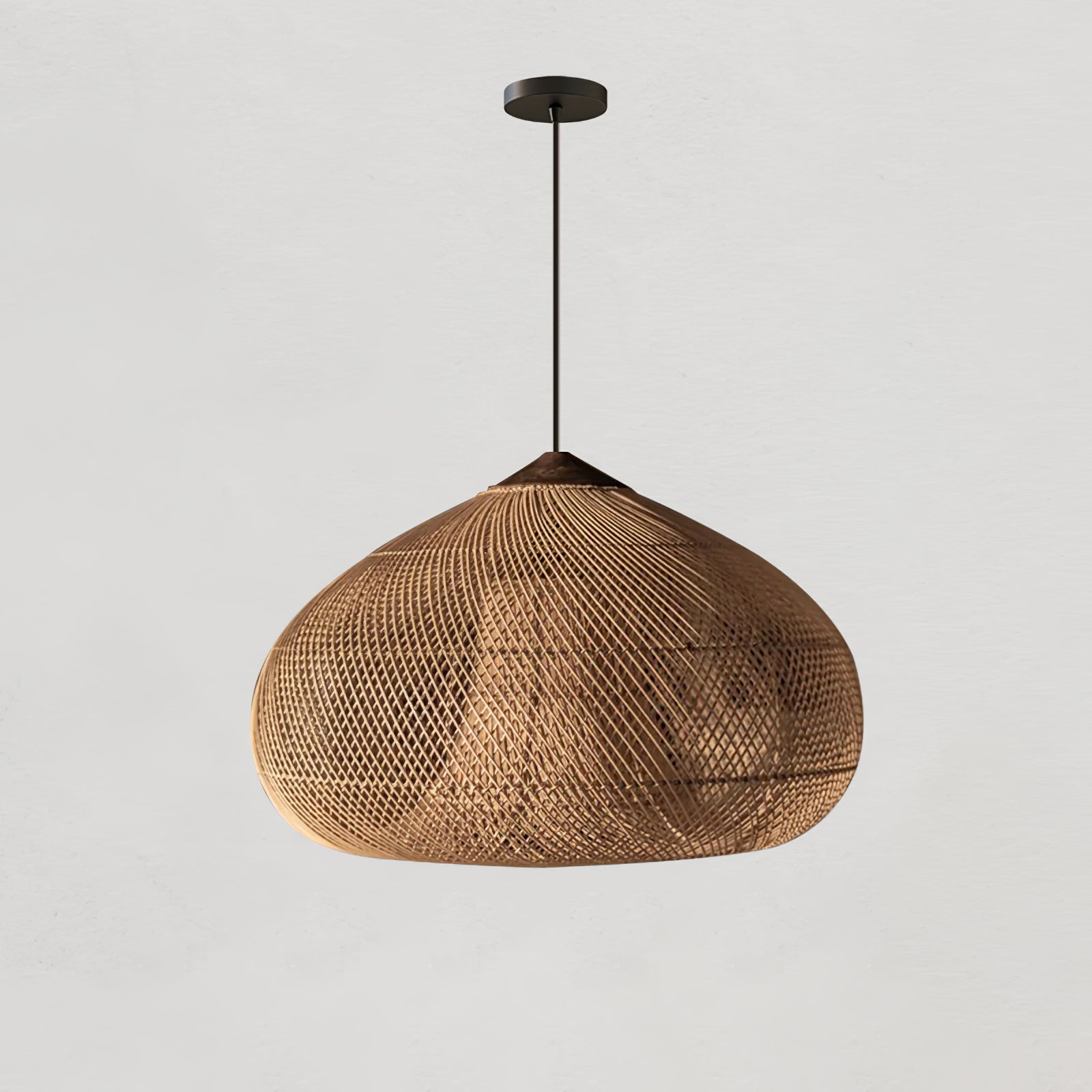 Handgevlochten Rotan Hanglamp – Javaanse Vlechtkunst in 4 Vormen & 3 Maten – Naturel of Zwart Rotan – E26/E27 Fitting – Scandinavisch Woonlicht | Sansoti
