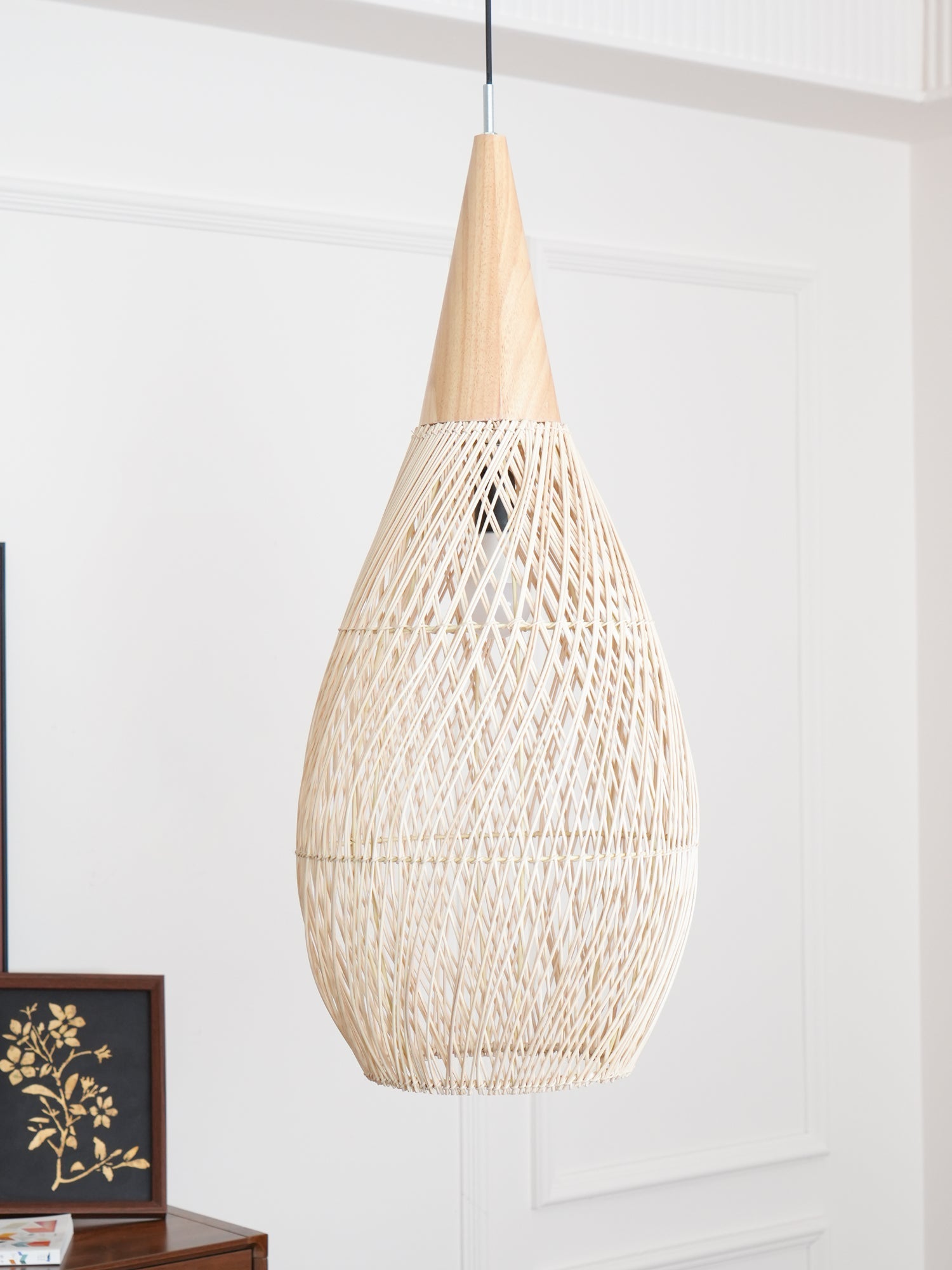 Handgevlochten Rotan Hanglamp – Javaanse Vlechtkunst in 4 Vormen & 3 Maten – Naturel of Zwart Rotan – E26/E27 Fitting – Scandinavisch Woonlicht | Sansoti