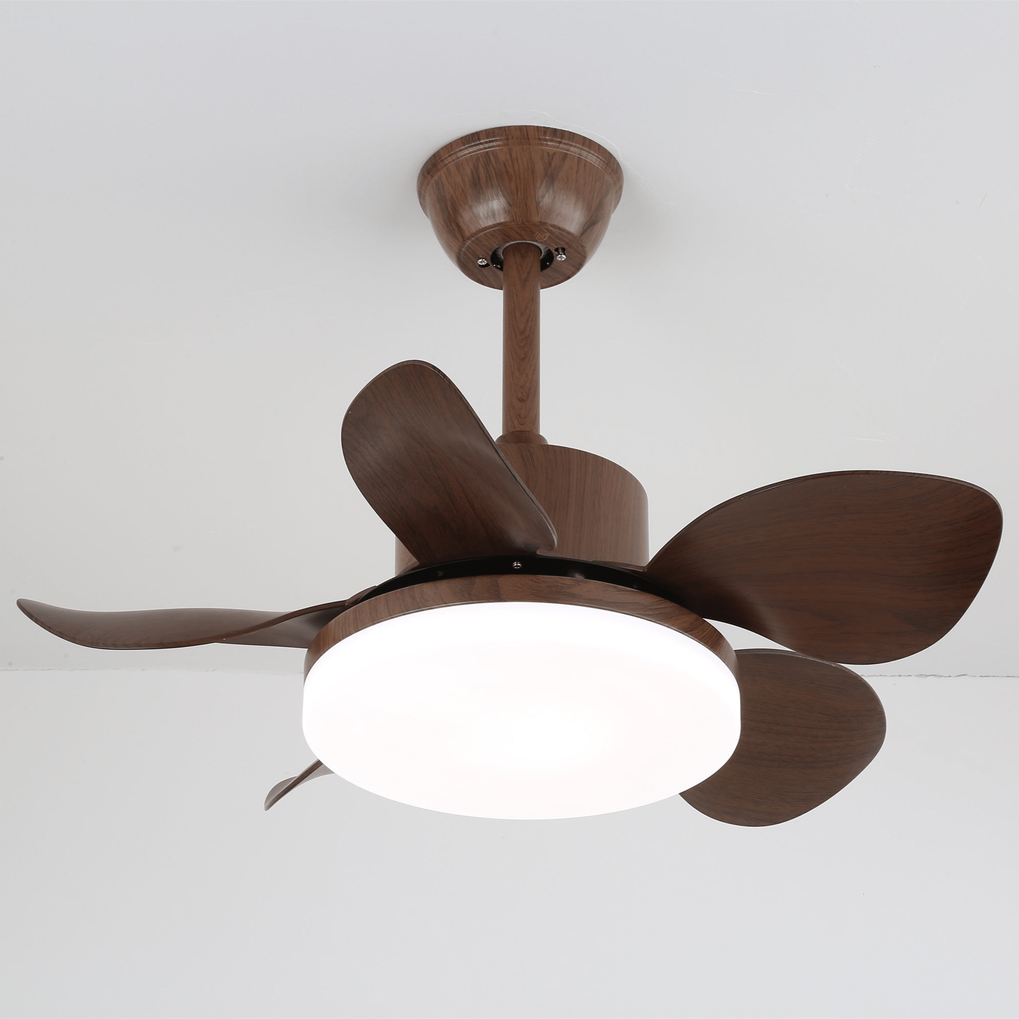 Plafondventilator Alenya met Houtlook en Geïntegreerde Verlichting Ø55cm 48W Grijsbruine Bladeren voor Alle Seizoenen | Sansoti