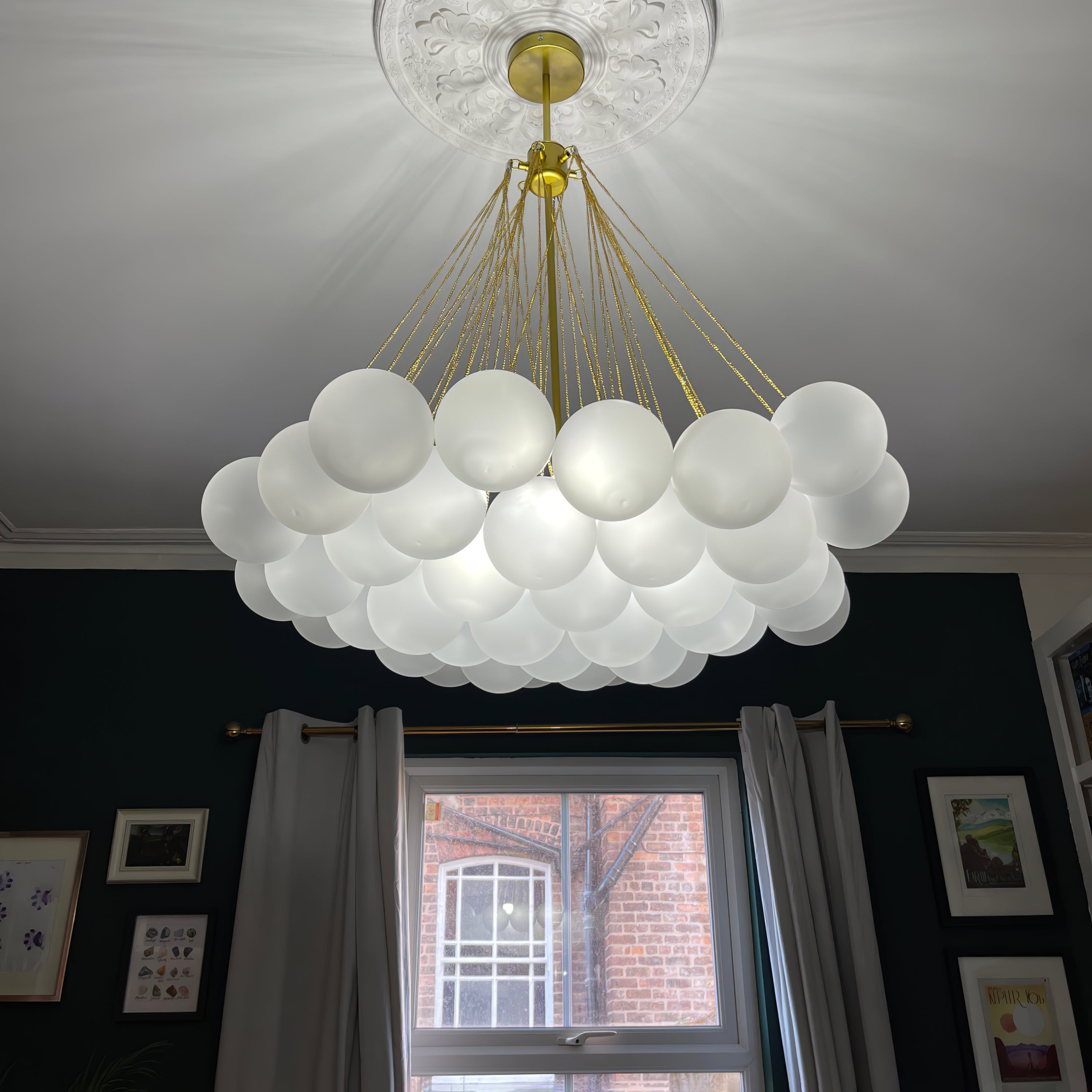 Handbewerkte Glazen Bollenkandelaar met Natuurlijke Lichtverstrooiing – Elegante 19th-Century Glastechniek voor Warme Sfeer | Sansoti