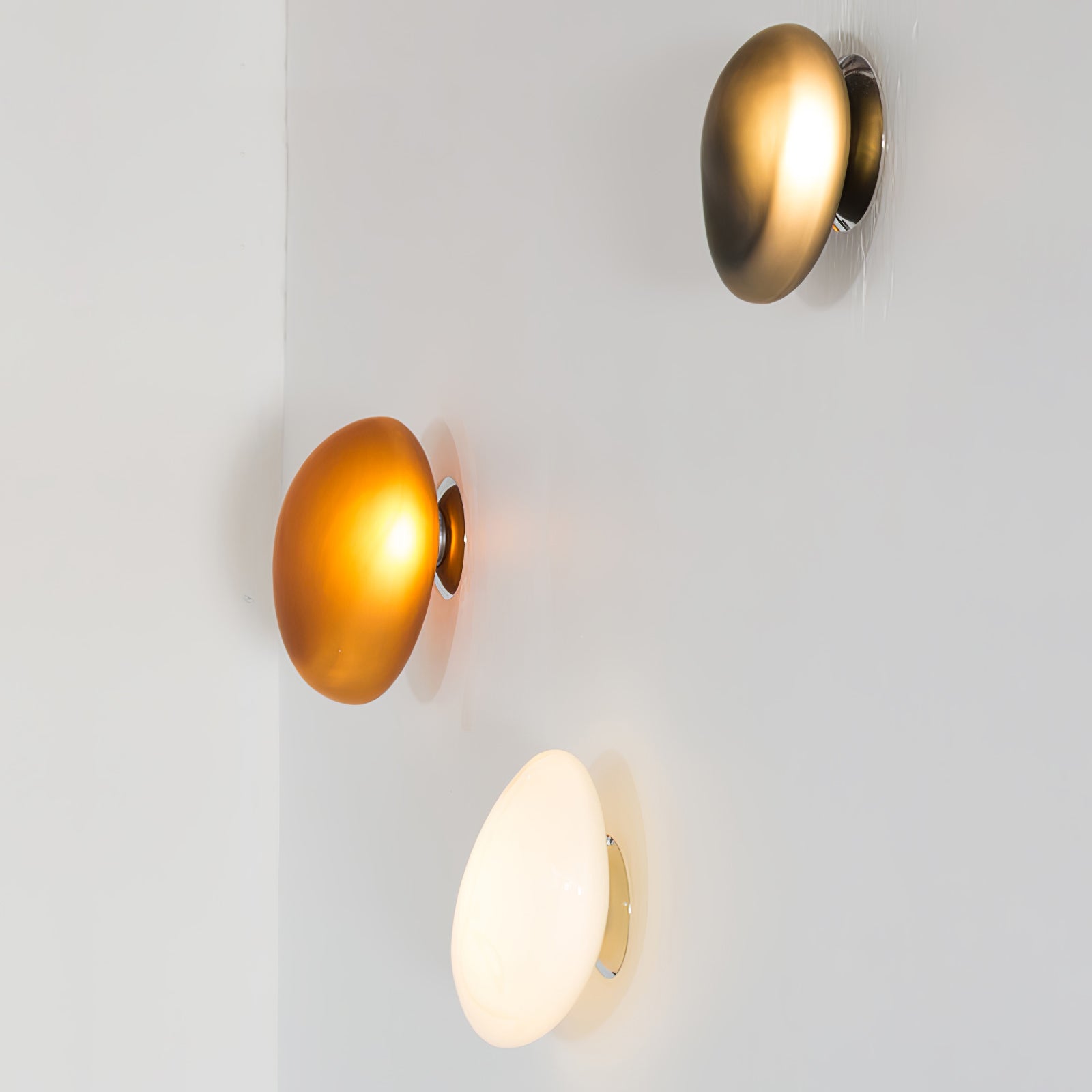 Glazen Wandlamp met Handgeblazen Bubble-Glas – Sculptuur Verlichting Scandinavisch Design – Verkrijgbaar in 4 Unieke Modellen & 4 Kleuren | Sansoti
