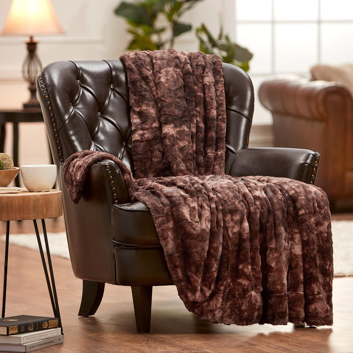Double-Sided Throw with Wolf Design Faux Fur Luxury Fleece Living Room Bedroom Large Size Decorative | Sansoti