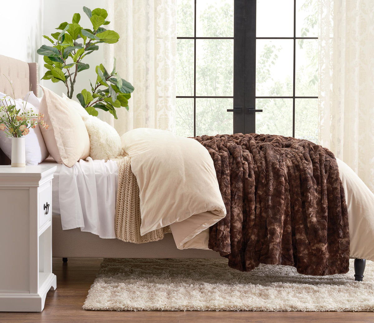 Double-Sided Throw with Wolf Design Faux Fur Luxury Fleece Living Room Bedroom Large Size Decorative | Sansoti