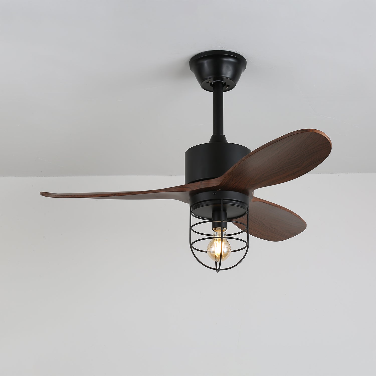 Ventilateur de plafond industriel avec éclairage Ø91cm – Cadre métallique – Abat-jour en verre – 6 vitesses – Télécommande – AC 110-240V – Noyer & noir | Sansoti