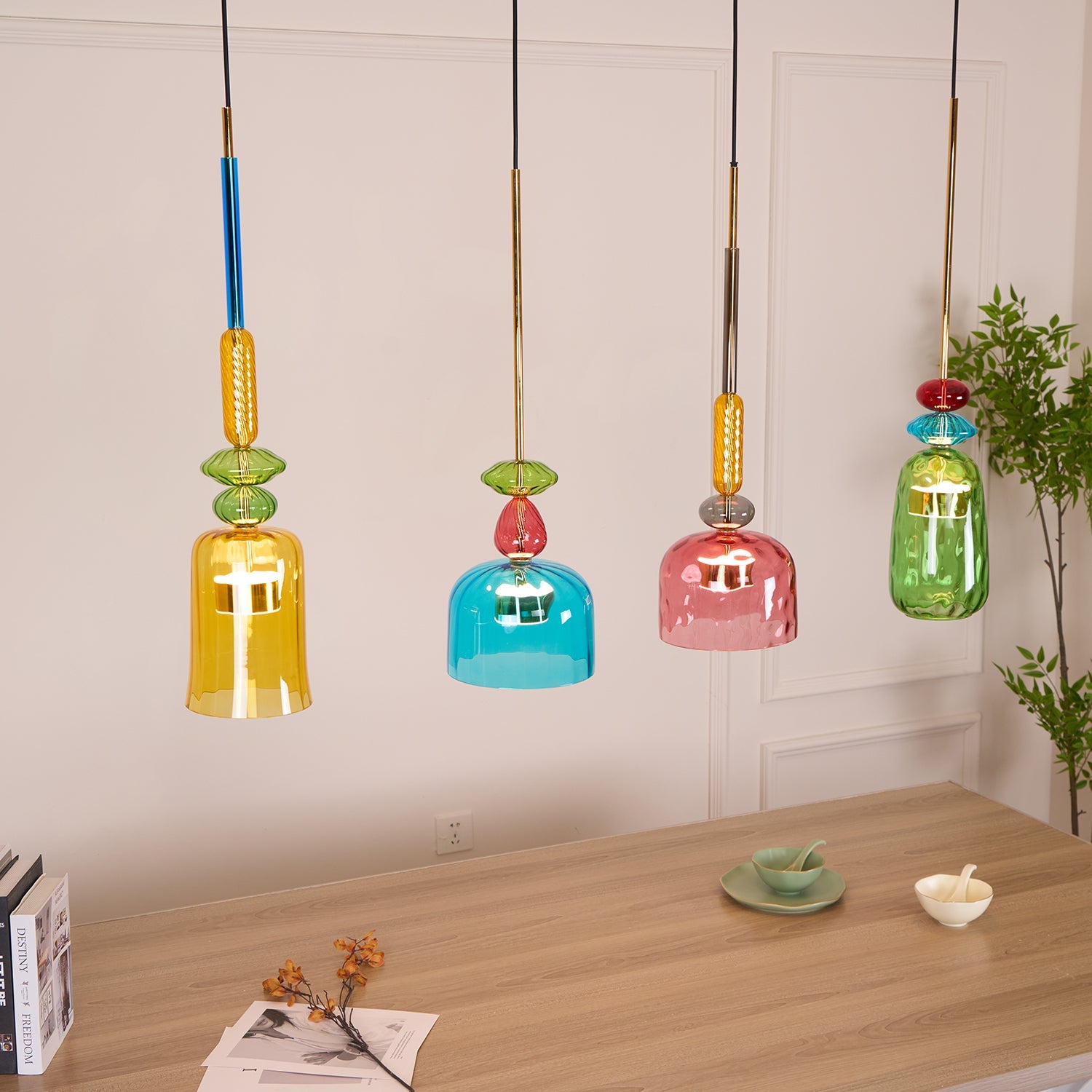 Glazen Hanglamp met Gekleurde Kap – Scandinavisch Verlichtingsdesign met Geïntegreerde LED – Macaron Jar Pendant Light | Sansoti