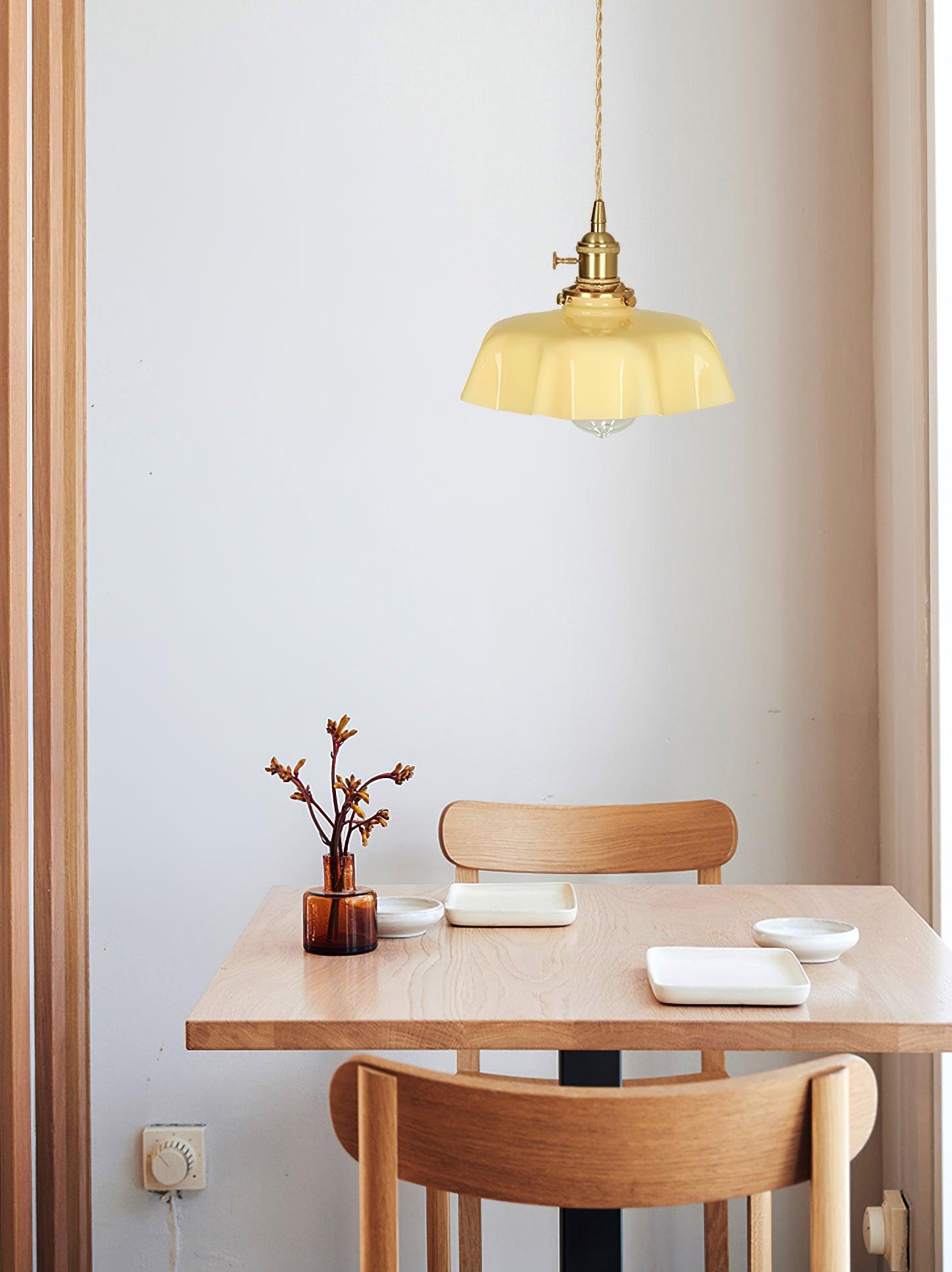 Geplooide Glazen Hanglamp met Messing Armatuur — Vintage Franse Stijl in Wit, Beige, Roze of Blauw — Verstelbare Kabel 150 cm | Sansoti