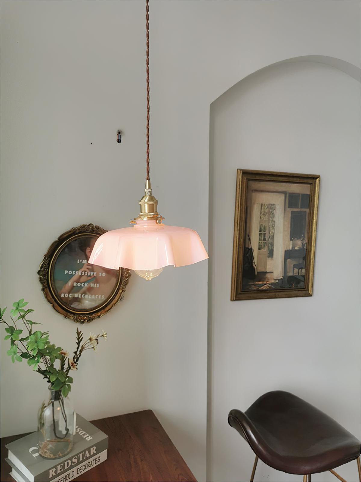 Geplooide Glazen Hanglamp met Messing Armatuur — Vintage Franse Stijl in Wit, Beige, Roze of Blauw — Verstelbare Kabel 150 cm | Sansoti