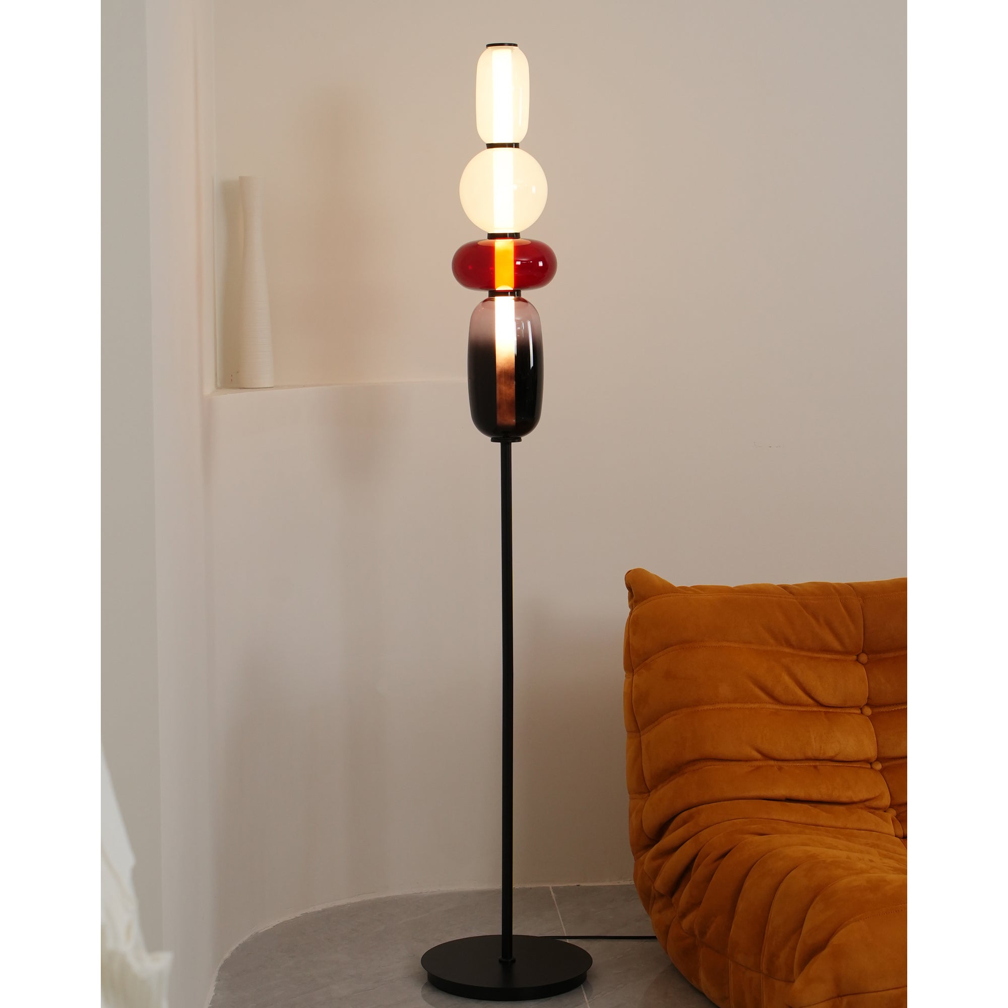 Glazen Vloerlamp met Handgeblazen Kap Zwarte Standaard Modern Design Woonkamer Verlichting | Sansoti