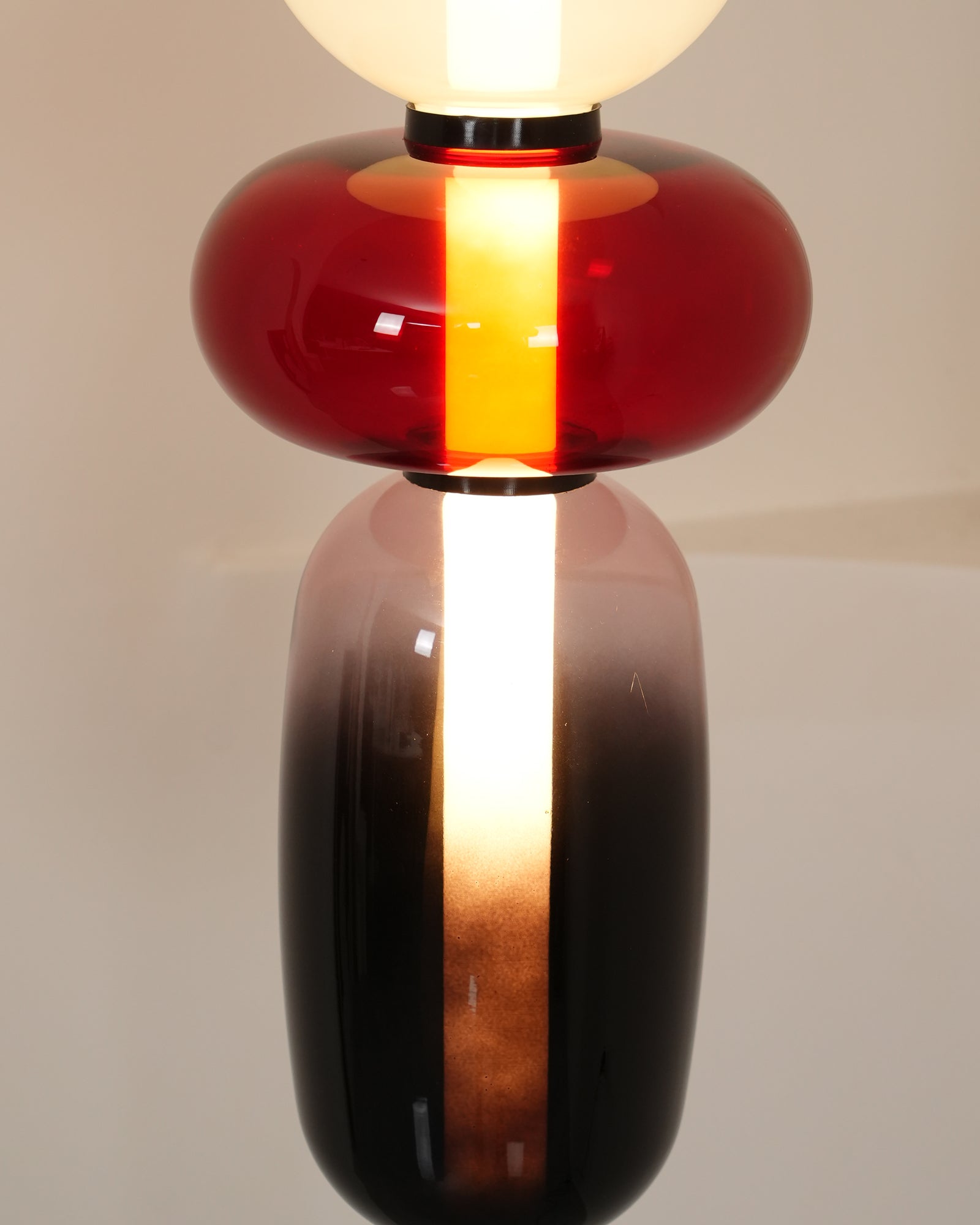 Handgeblazen Glazen Vloerlamp met Artistieke Glasclusters – Decoratief Stijlicoon met Geïntegreerde LED – Verkrijgbaar in Twee Hoogtes | Sansoti