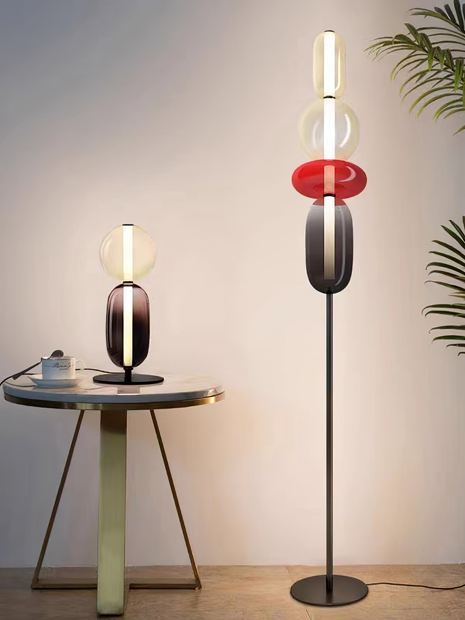 Handgeblazen Glazen Vloerlamp met Artistieke Glasclusters – Decoratief Stijlicoon met Geïntegreerde LED – Verkrijgbaar in Twee Hoogtes | Sansoti