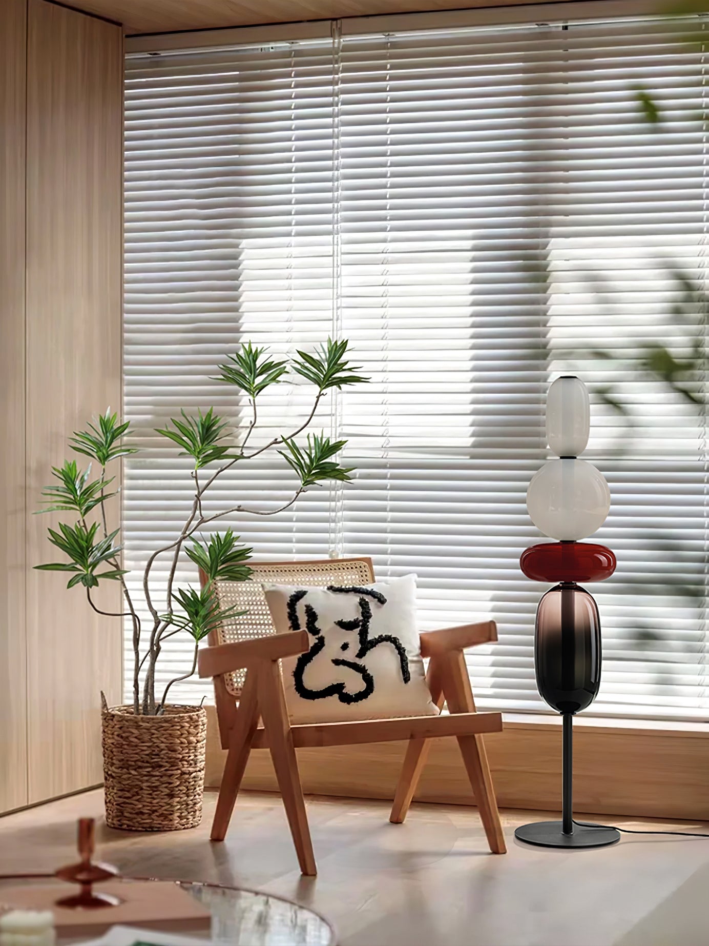 Handgeblazen Glazen Vloerlamp met Artistieke Glasclusters – Decoratief Stijlicoon met Geïntegreerde LED – Verkrijgbaar in Twee Hoogtes | Sansoti
