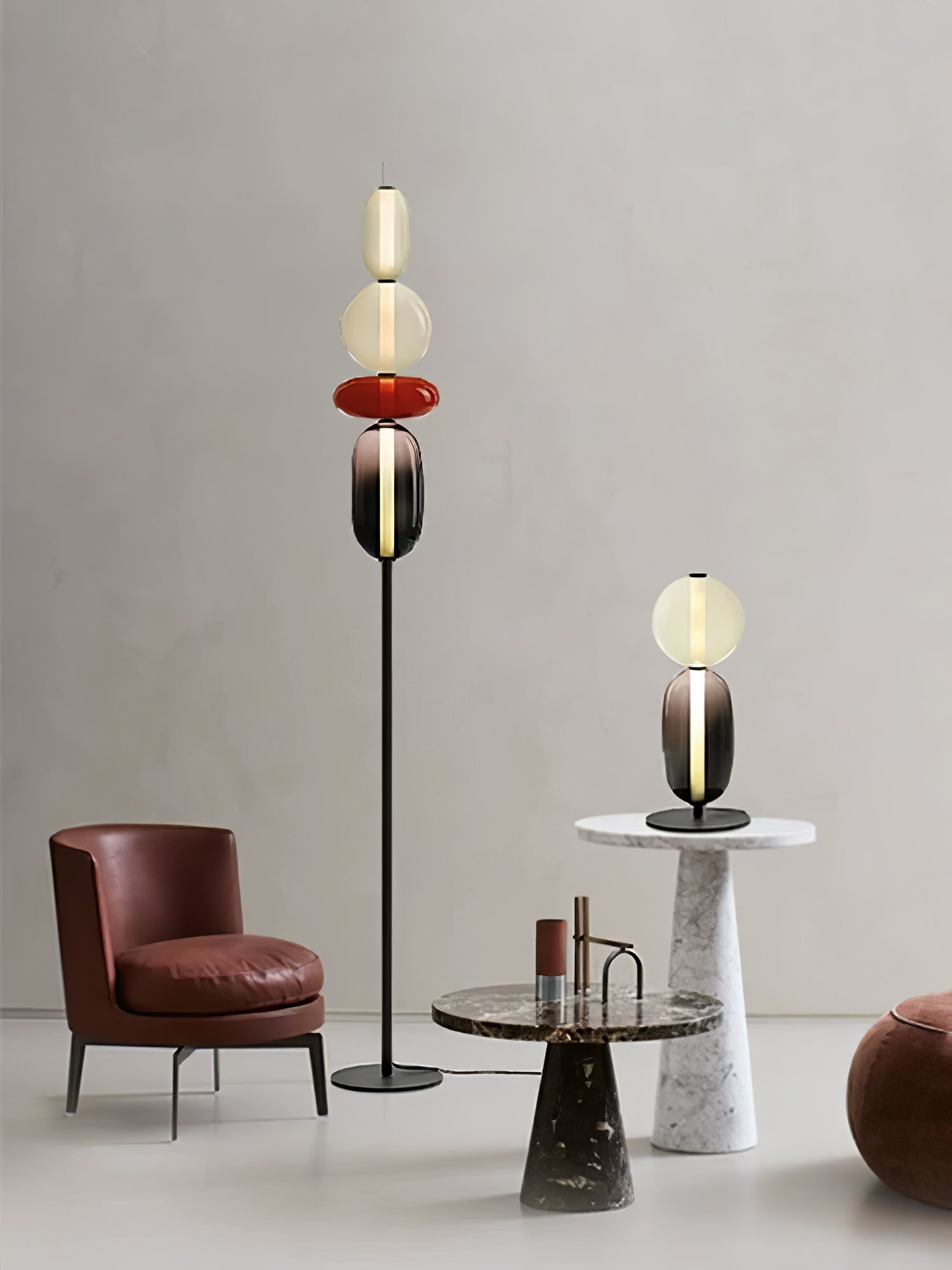 Handgeblazen Glazen Vloerlamp met Artistieke Glasclusters – Decoratief Stijlicoon met Geïntegreerde LED – Verkrijgbaar in Twee Hoogtes | Sansoti
