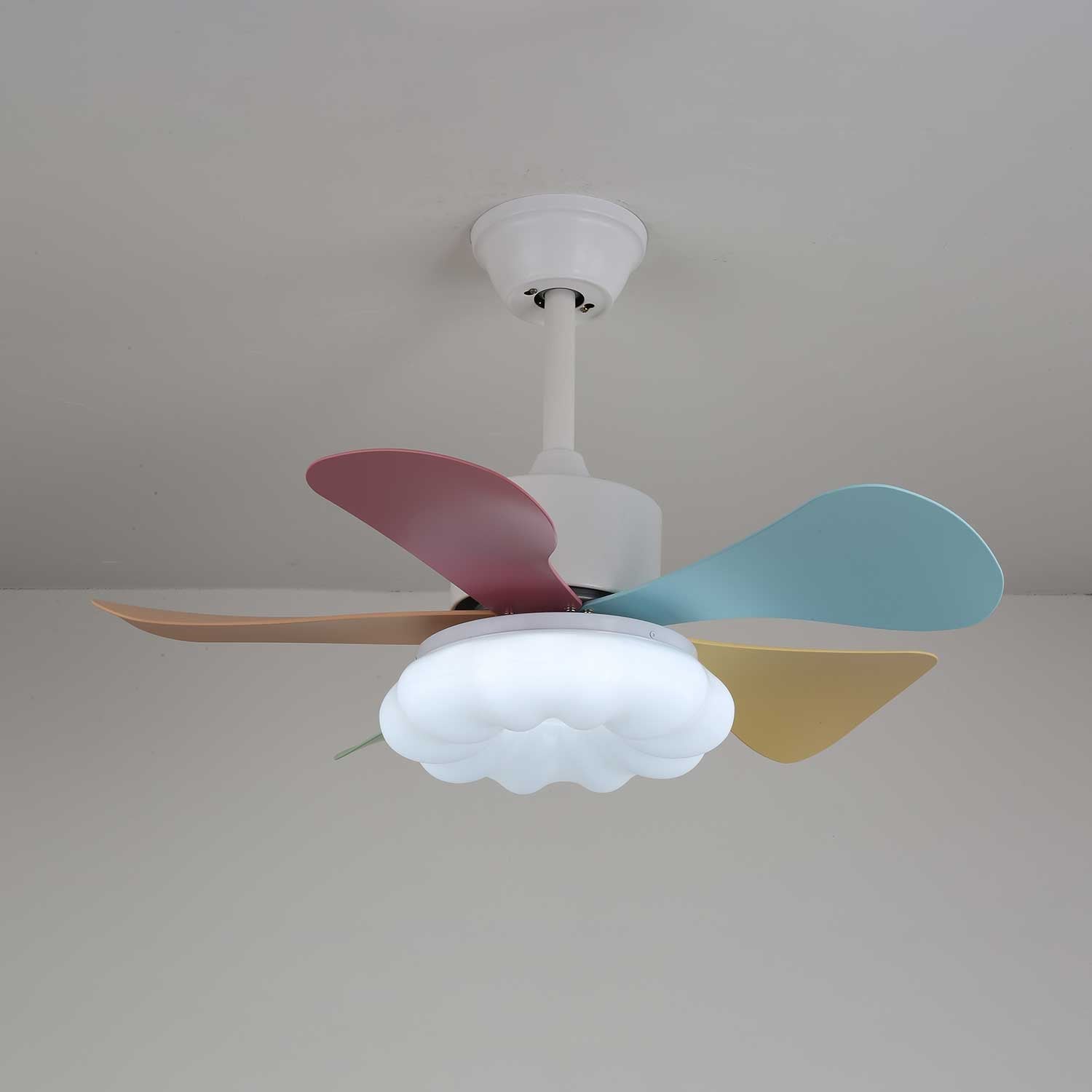 Plafondventilator met gekleurd glaslicht – Ø76cm dimbaar – 6 snelheden incl. afstandsbediening – stille motor – modern design voor woonkamer slaapkamer | Sansoti