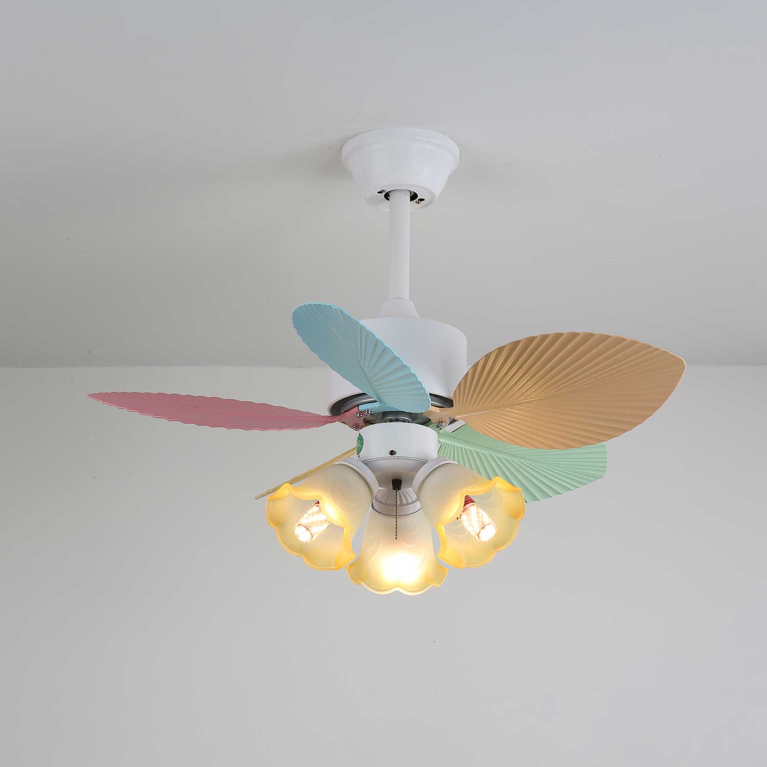 Plafondventilator met gekleurd glaslicht – Ø76cm dimbaar – 6 snelheden incl. afstandsbediening – stille motor – modern design voor woonkamer slaapkamer | Sansoti