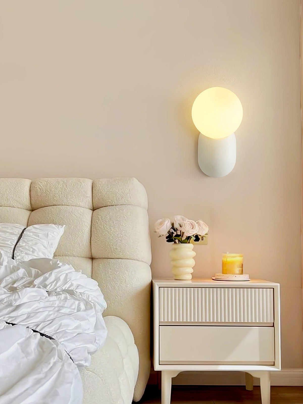Applique murale à boule en verre et résine, éclairage minimaliste pour entrée, salle de bains, chambre et salon | Sansoti