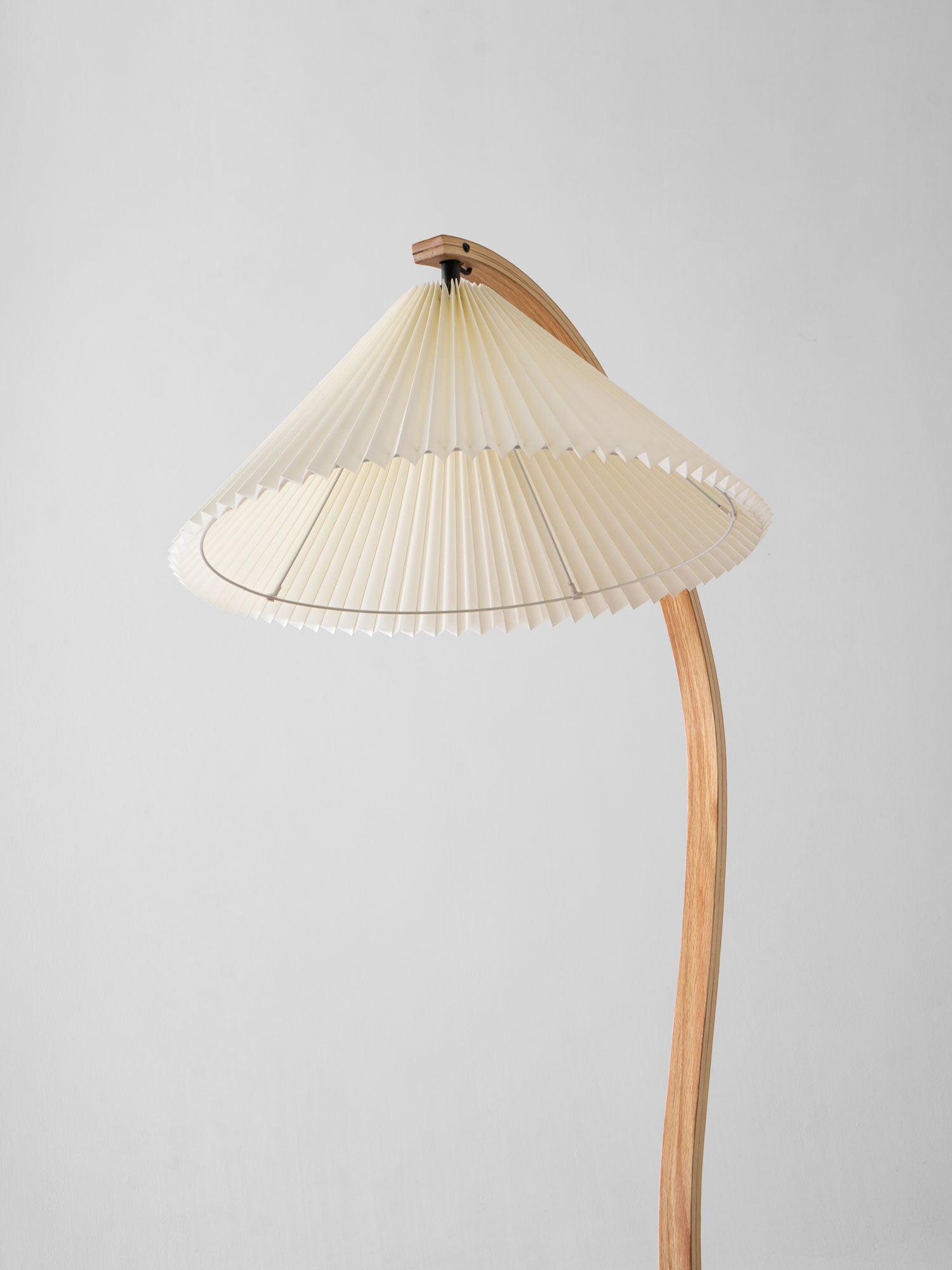 Lampadaire Arche Bois de Hêtre Abat-jour Lin Rétro Salon | Restfield