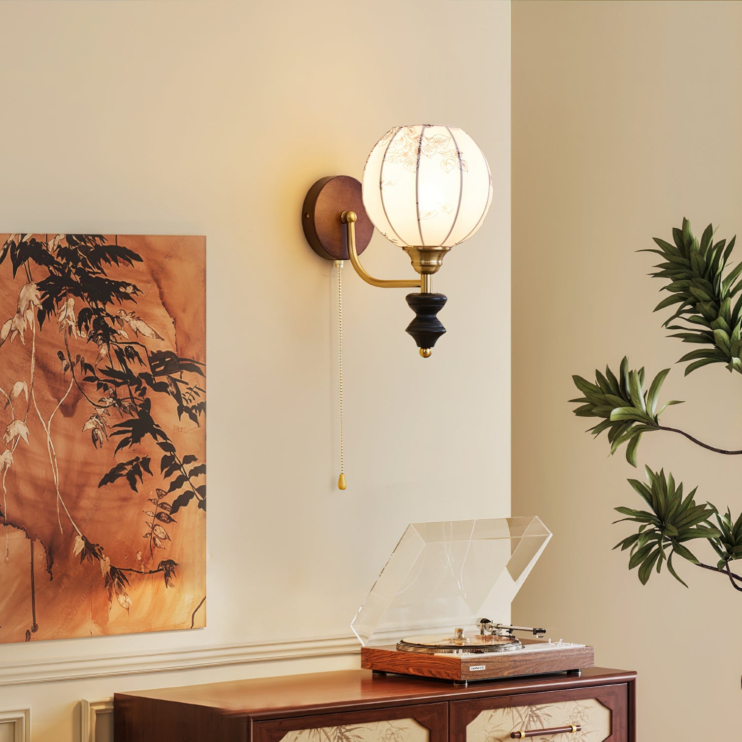 Vintage Wandlamp met Houten Arm en Stoffen Kap – Retro Verlichting met Trekschakelaar | Sansoti