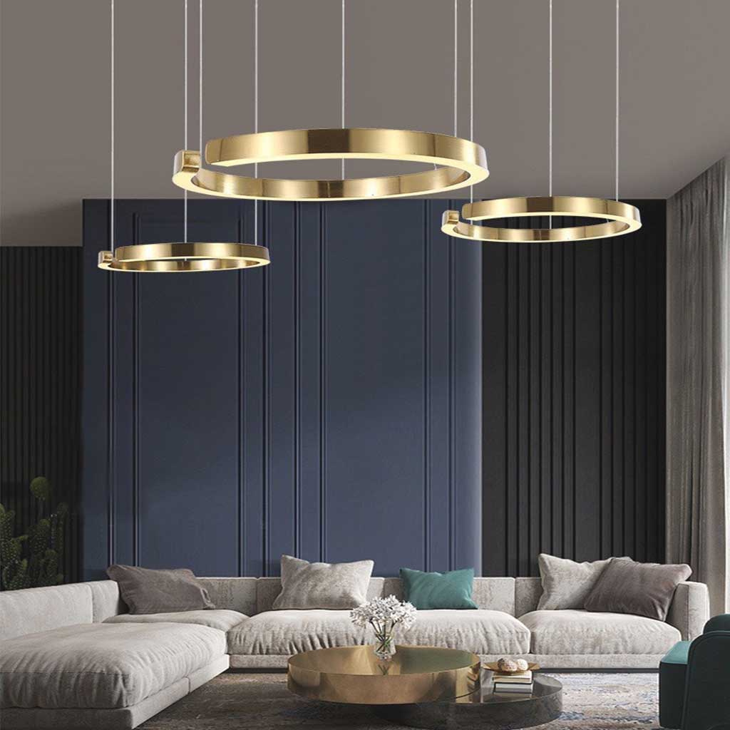 Lustre LED à anneaux à intensité variable avec télécommande, noir, doré et blanc, design moderne pour salon et salle à manger | Sansoti