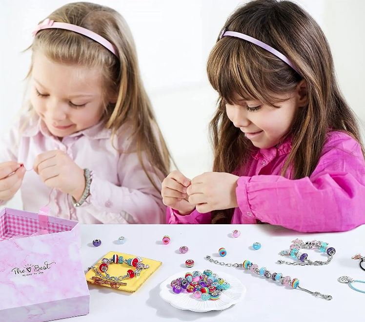 Armbänder-Bastelset für Kinder mit Perlen und Anhängern – kreatives Bastelspiel zum Schmuckmachen, Spielzeug für Mädchen | Sansoti