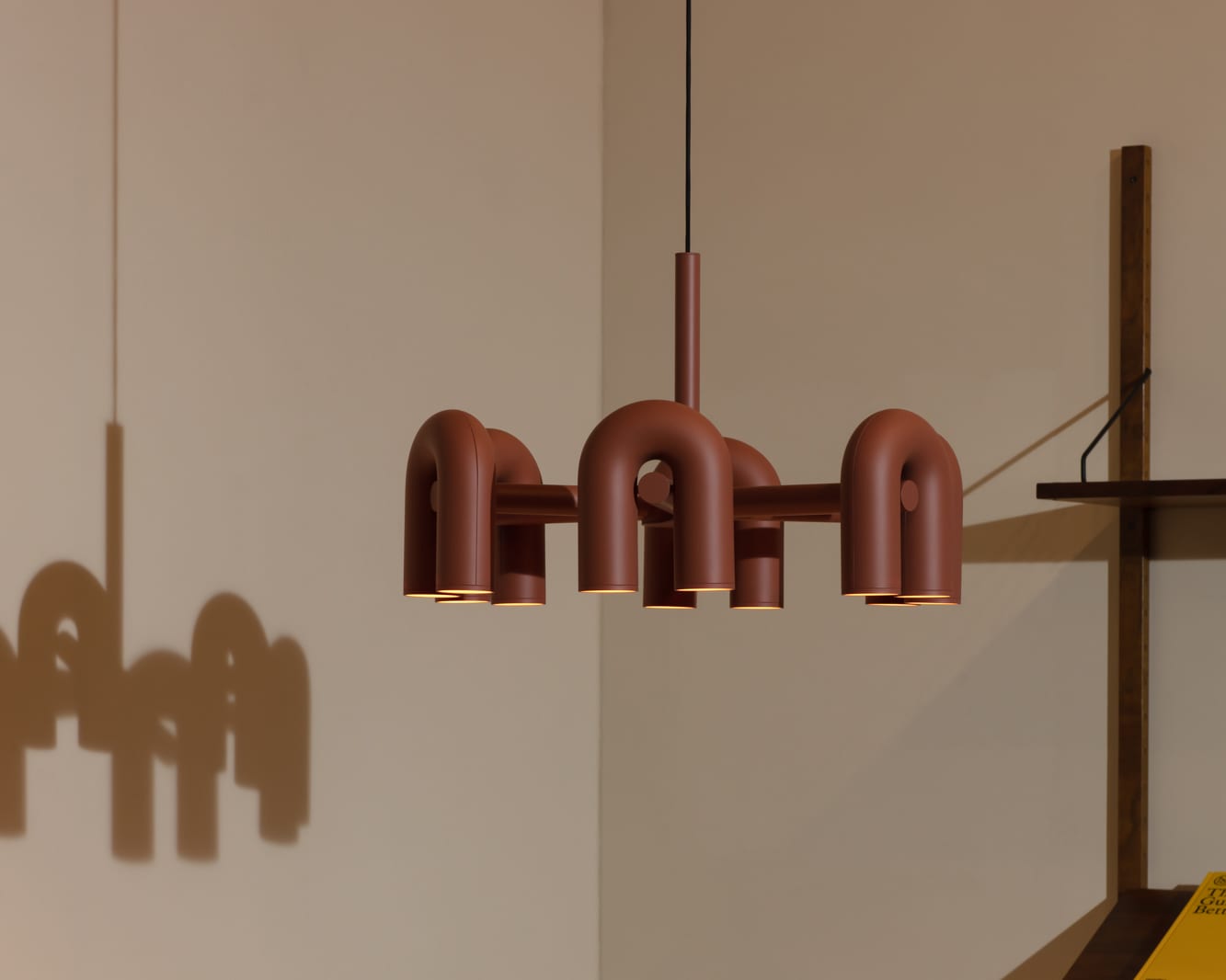 Modulaire Kroonluchter met U-Vormige Armen – Verstelbaar Design – Zwart, Grijs, Oranje of Blauw – 3, 4, 6 of 8 Lichtpunten – Modern Statement | Sansoti