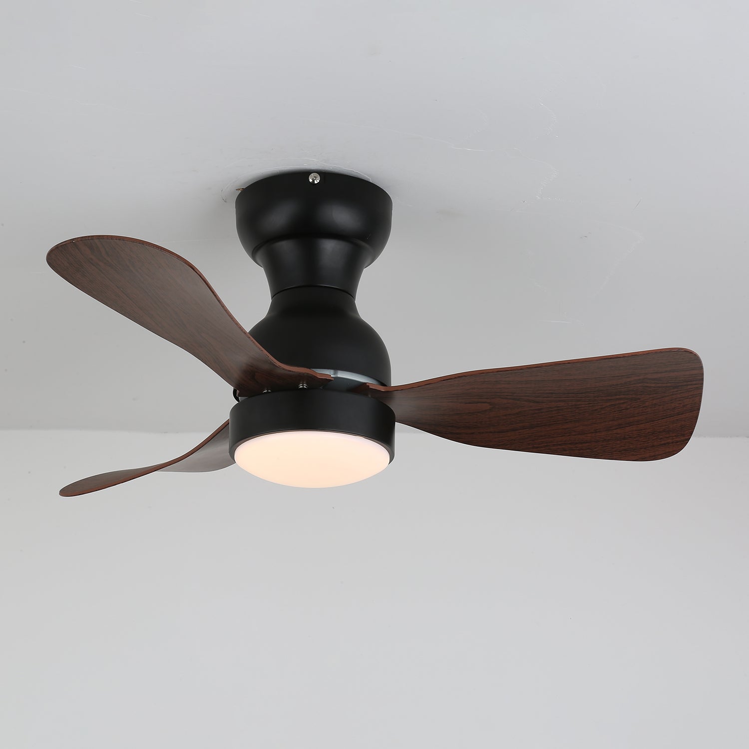 Moderne Plafondventilator met Verlichting Houtlook Diameter 70cm Stil Design met Afstandsbediening 6 Snelheden | Sansoti