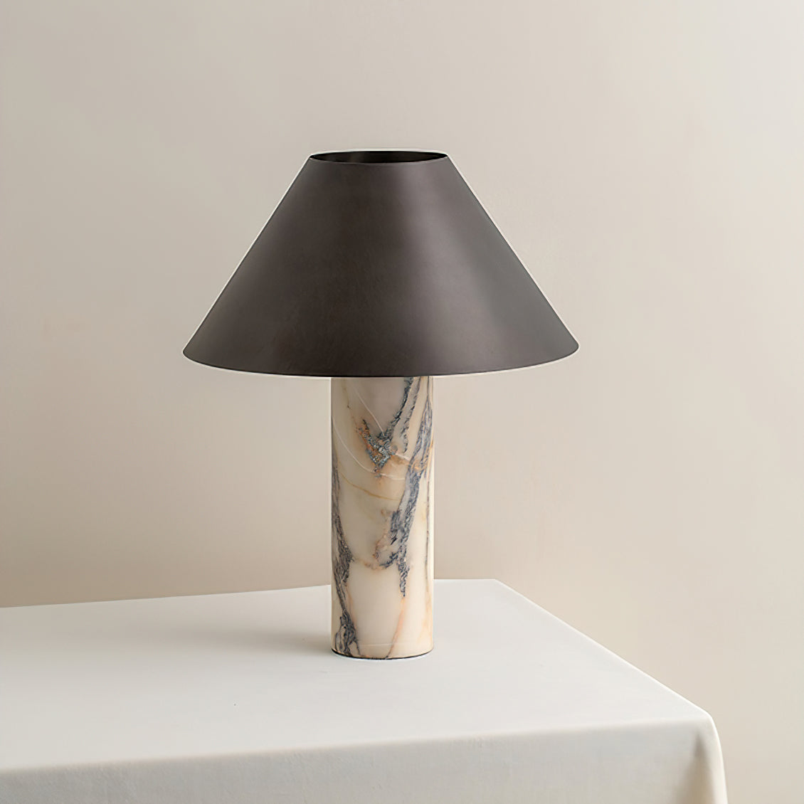 Marmeren Tafellamp met Zwarte Stoffen Kap — Natuursteen Voet Wit Marmer Textielkap — Decoratieve Verlichting voor Slaapkamer Woonkamer Bureau Nachtkastje | Sansoti