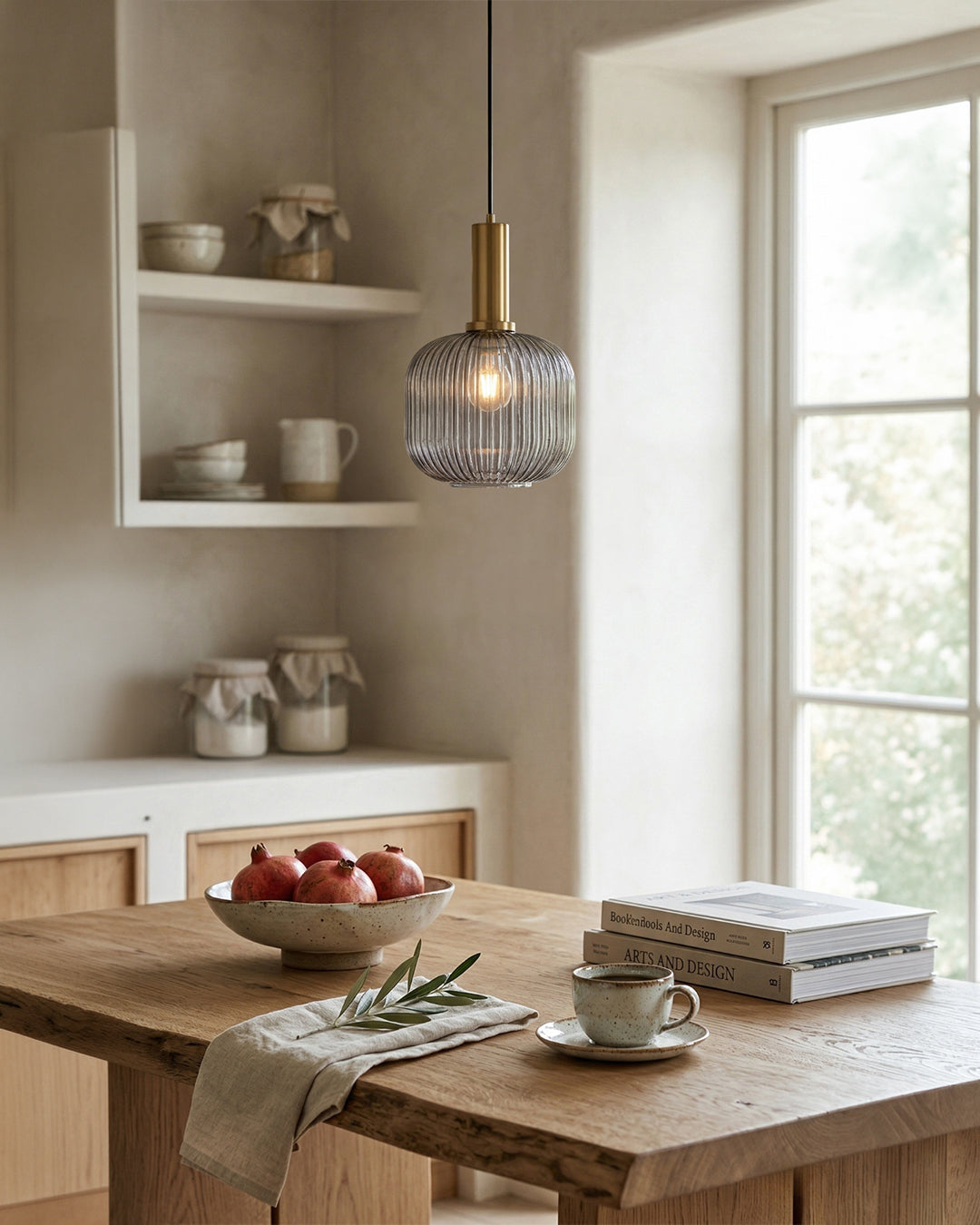 CLYDE Moderne Hanglamp met Gekleurde Glazen Kap – Scandinavisch Design voor Woonkamer & Eetkamer – E27 Fitting | Sansoti