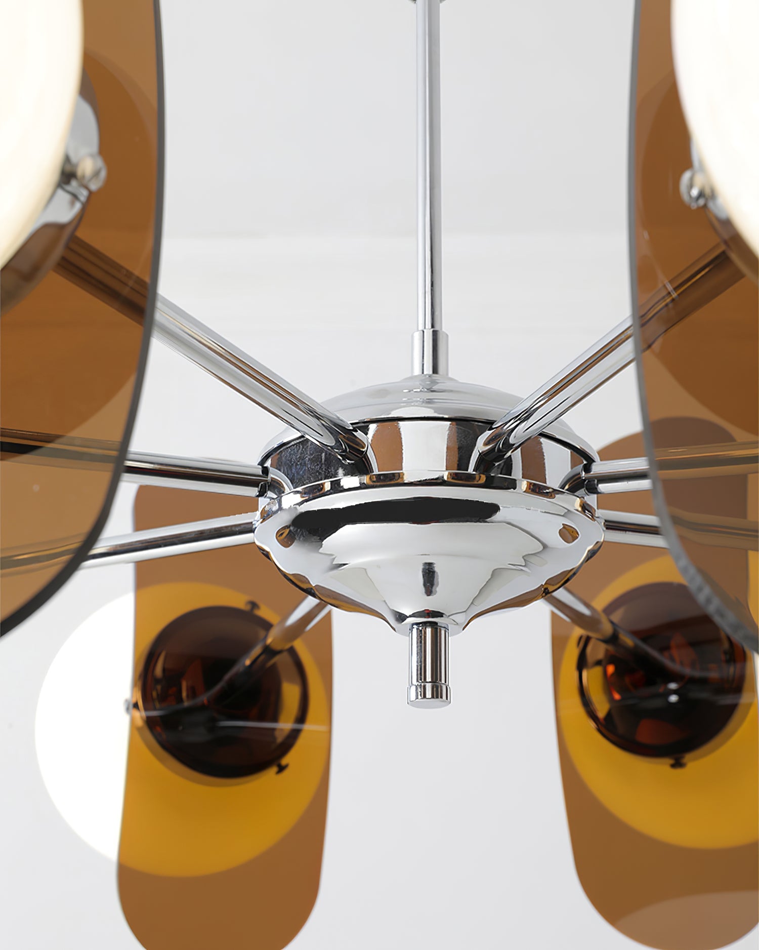 Moderne Sputnik Kroonluchter met Gekleurde Acryl Elementen en Witte Glazen Bollen – Design Hanglamp Meerdere Lichtpunten | Sansoti