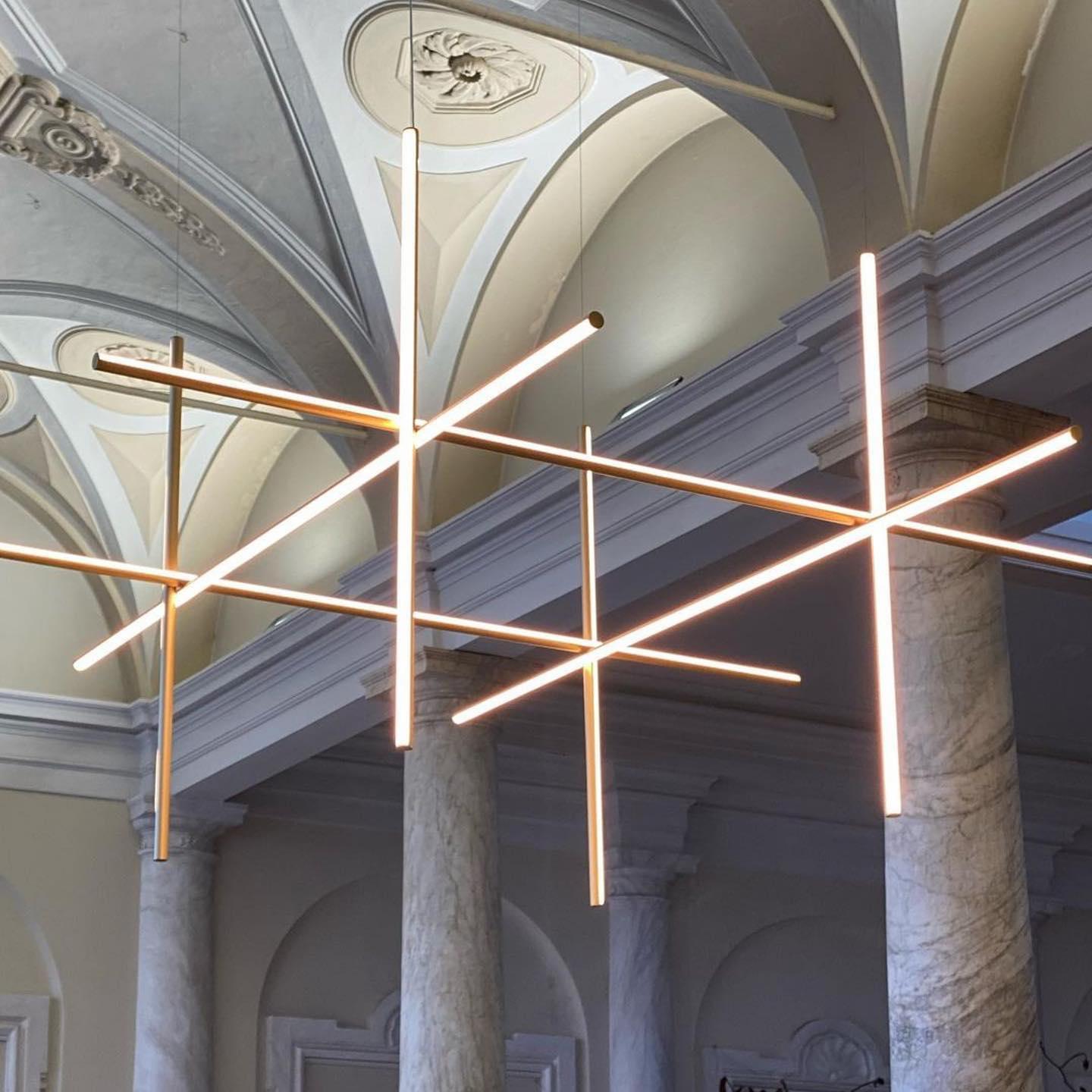 Lustre Gridline LED Aluminium Or Noir Salon Salle à Manger 3000K 4000K 6000K Modulaire Luminaire Linéaire Plafonnier | Restfield