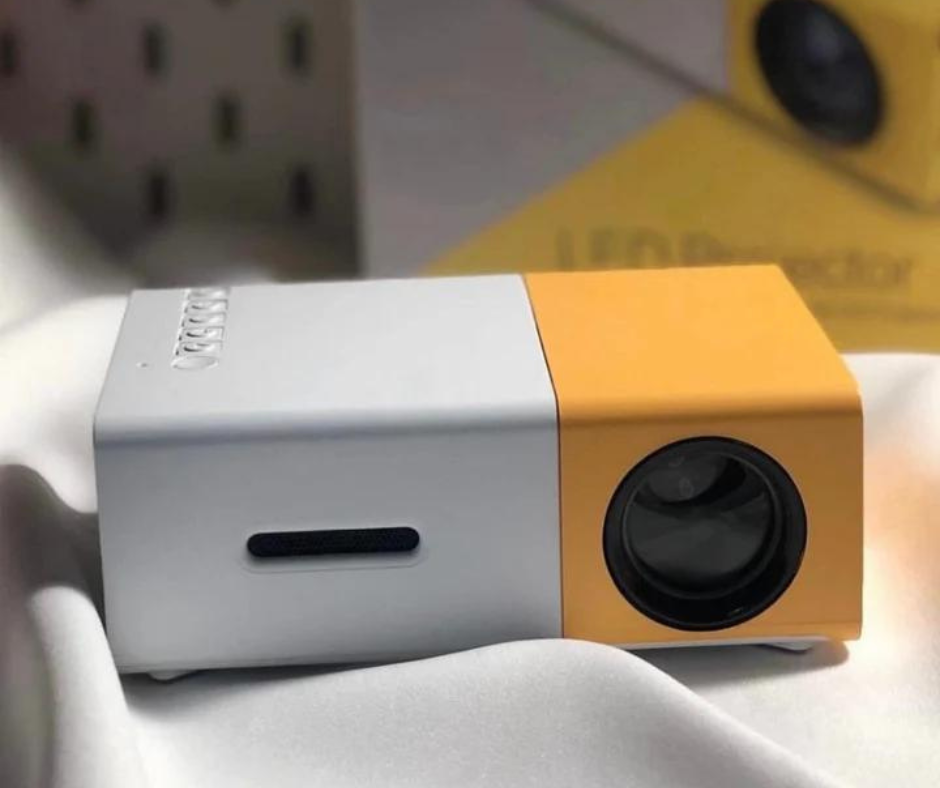 Compacte Mini-Beamer met LED-Projectie – Draagbaar Home Cinema Systeem voor Films en Series | Sansoti