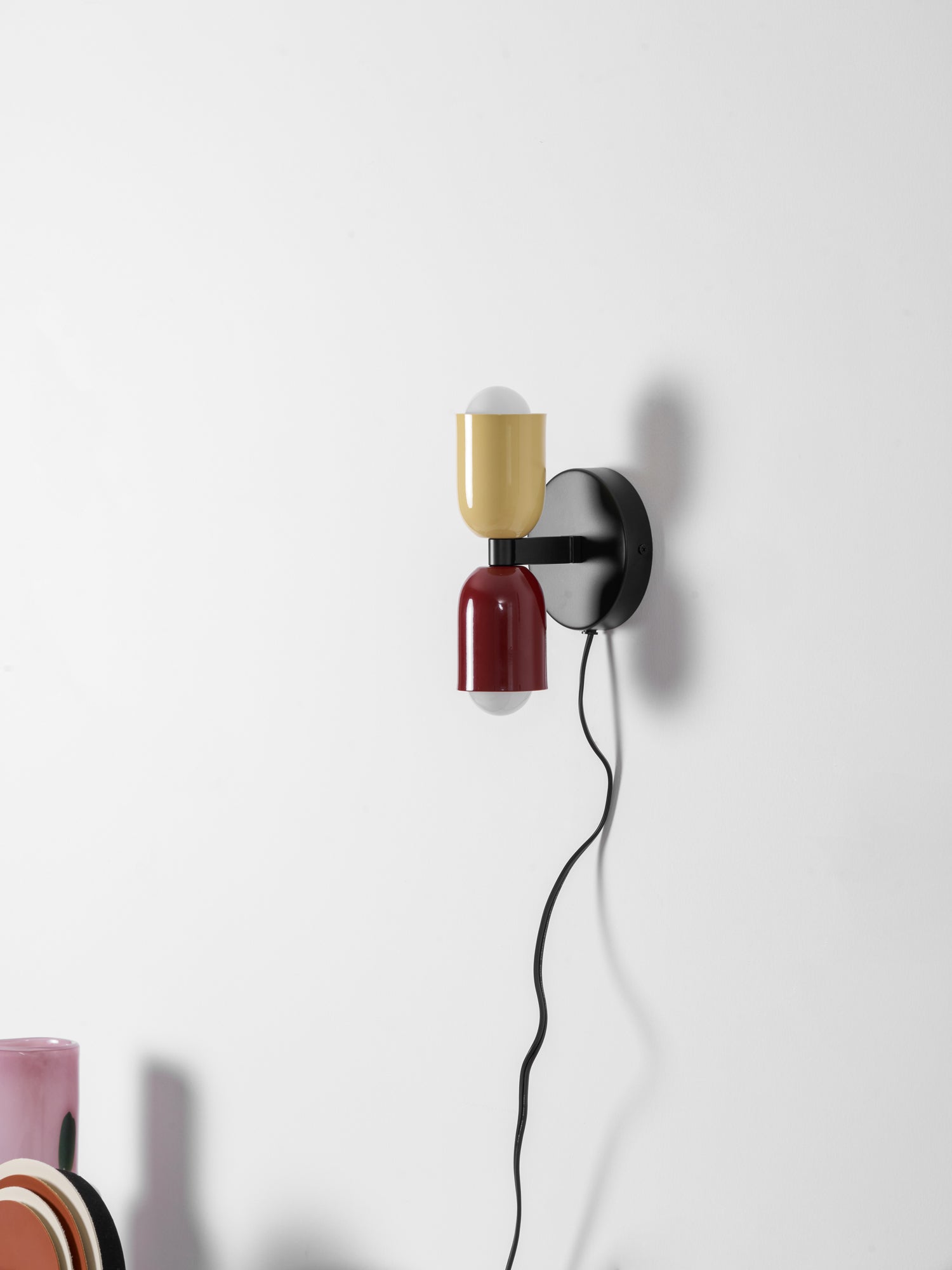 Dubbele Wandlamp met Stekker Lichtrichting Boven en Beneden Metalen Armatuur Gekleurde Kap E26 / E27 Fitting | Sansoti